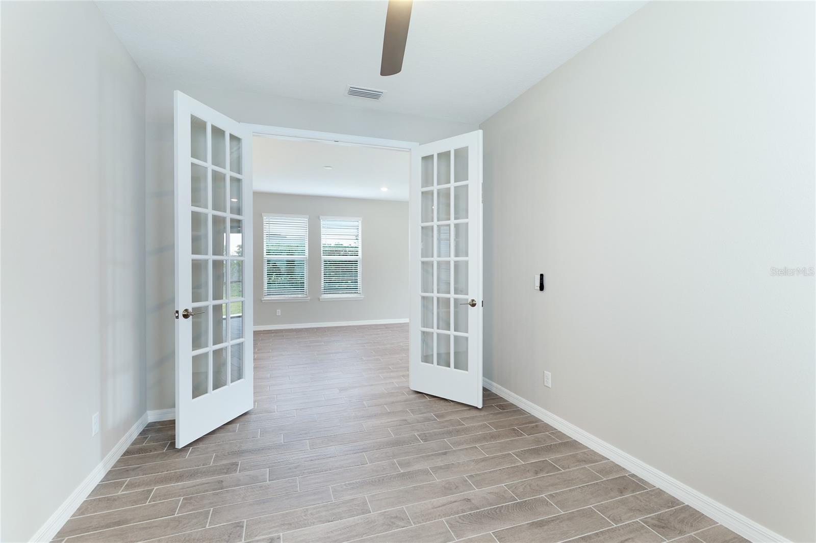 GRANDVIEW AT THE HEIGHTS - Residential Lease