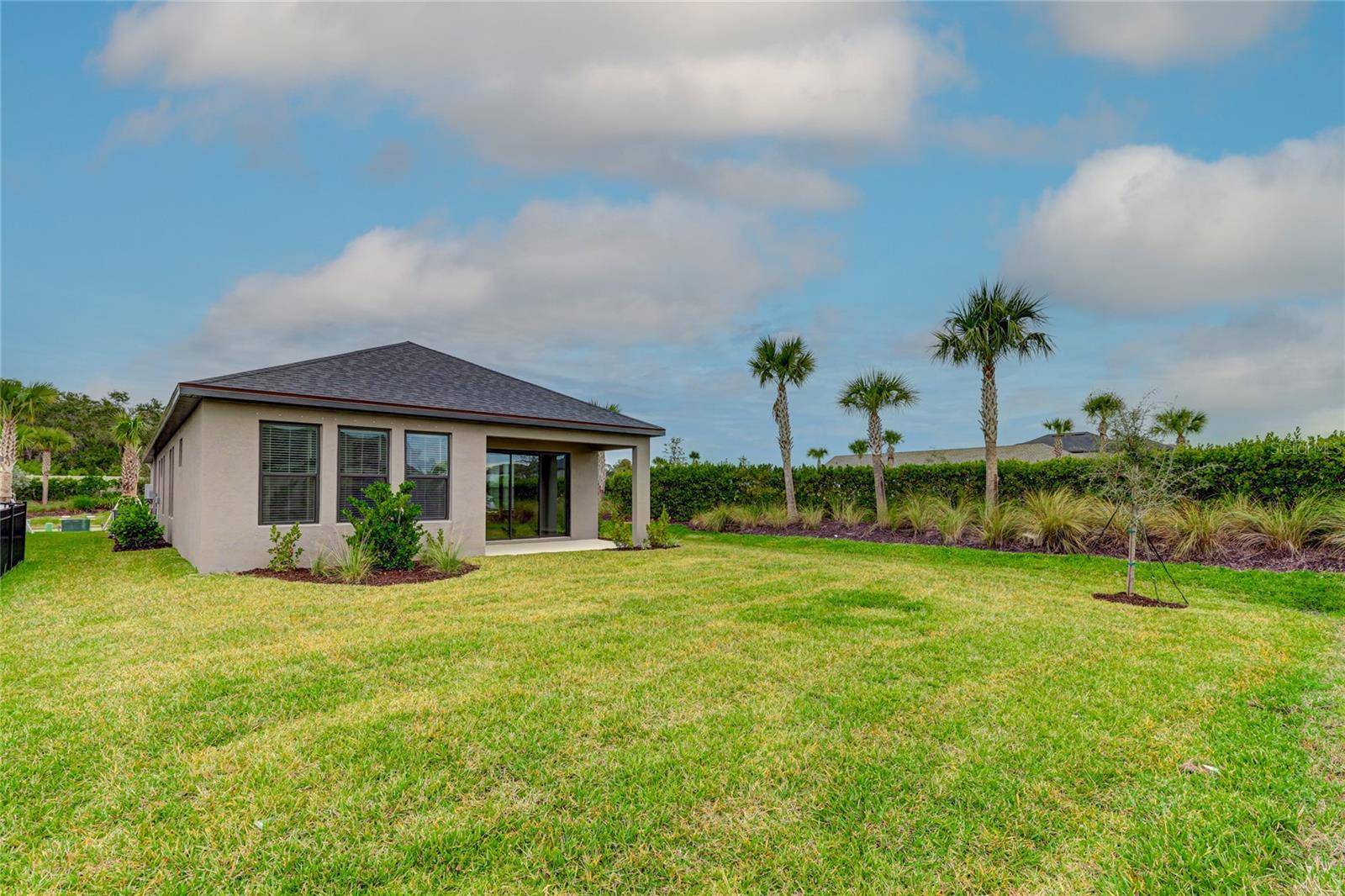 GRANDVIEW AT THE HEIGHTS - Residential Lease