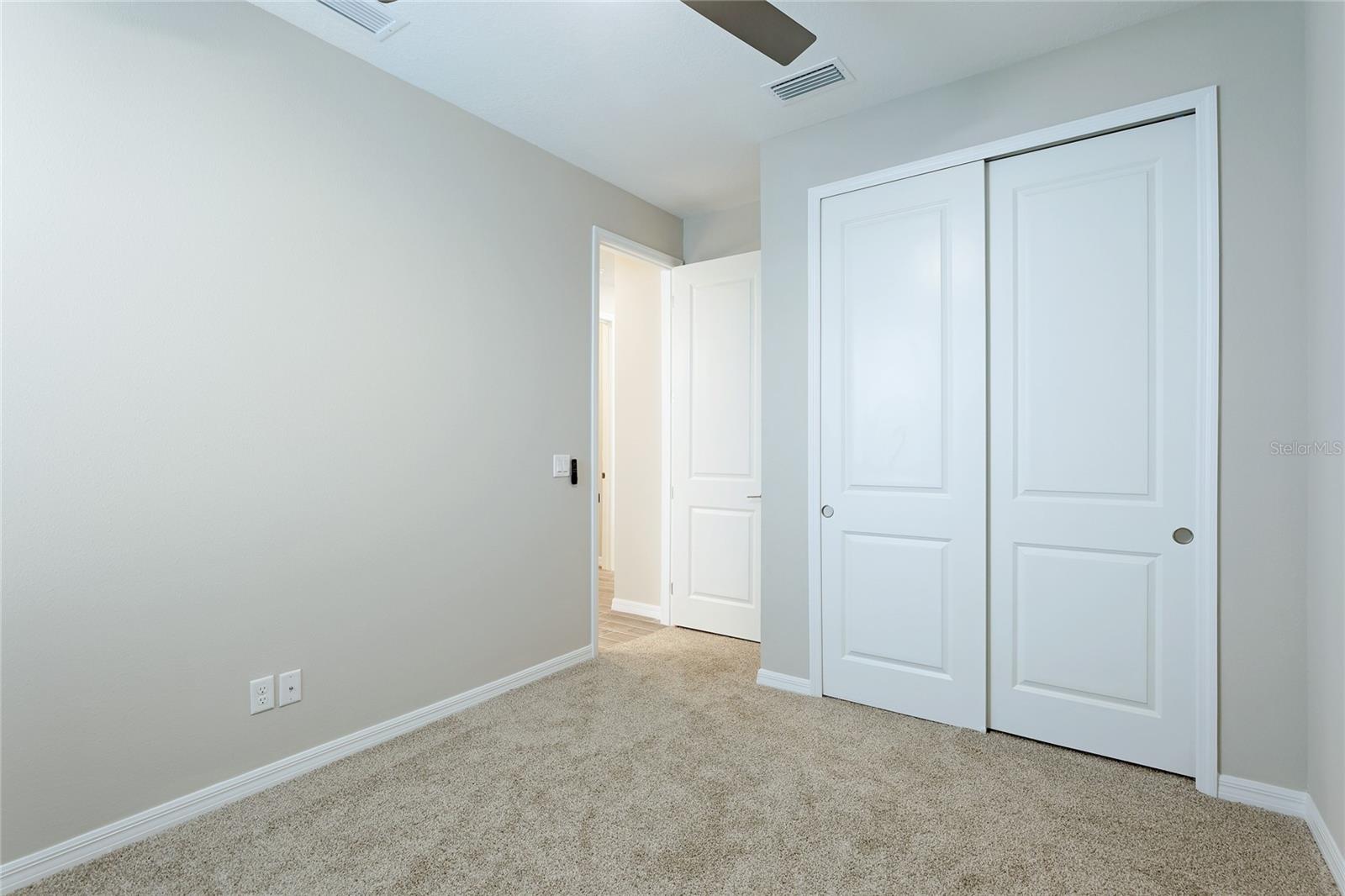 GRANDVIEW AT THE HEIGHTS - Residential Lease