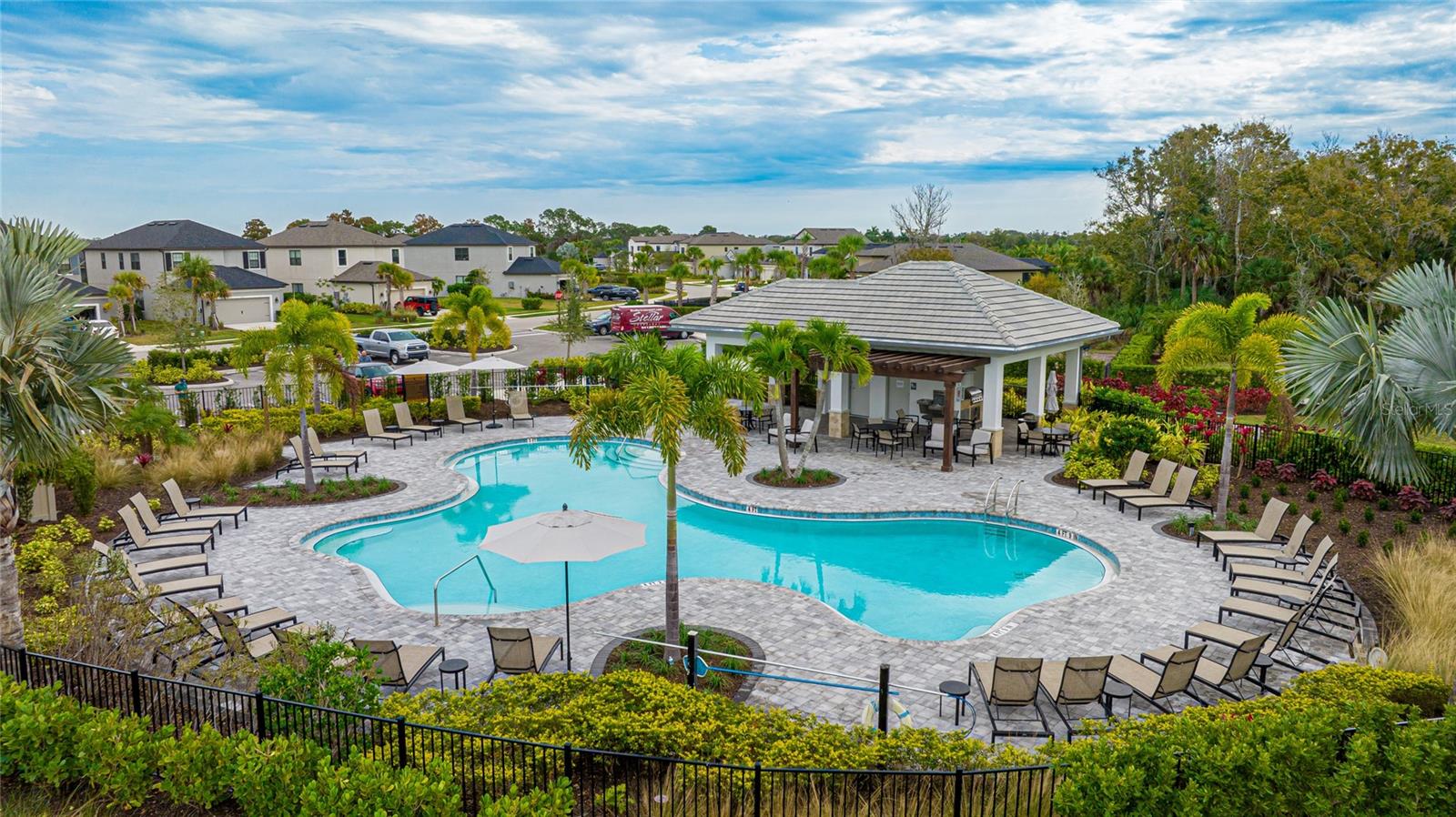 GRANDVIEW AT THE HEIGHTS - Residential Lease