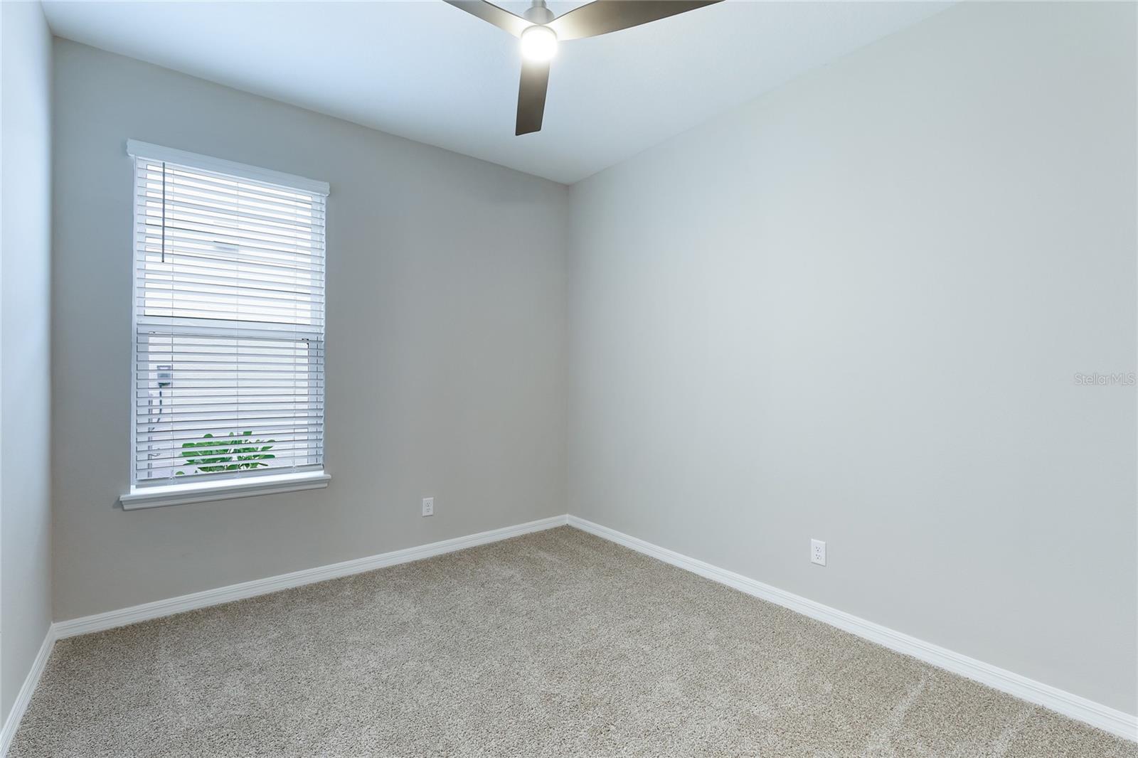 GRANDVIEW AT THE HEIGHTS - Residential Lease