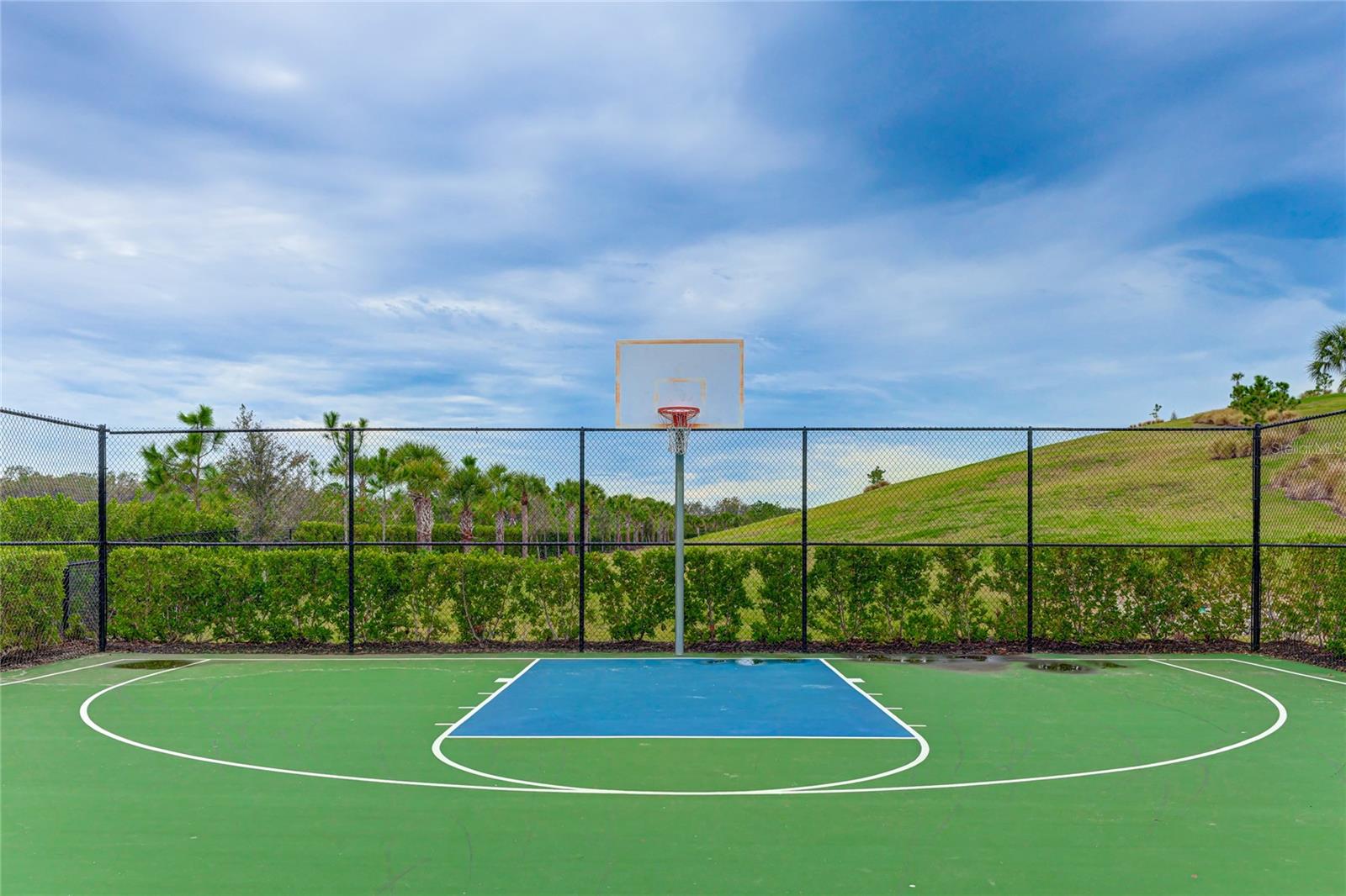 GRANDVIEW AT THE HEIGHTS - Residential Lease