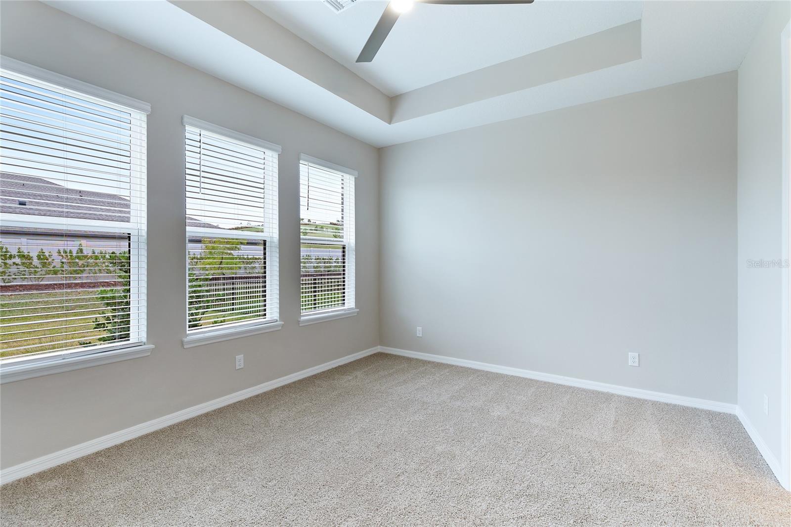 GRANDVIEW AT THE HEIGHTS - Residential Lease