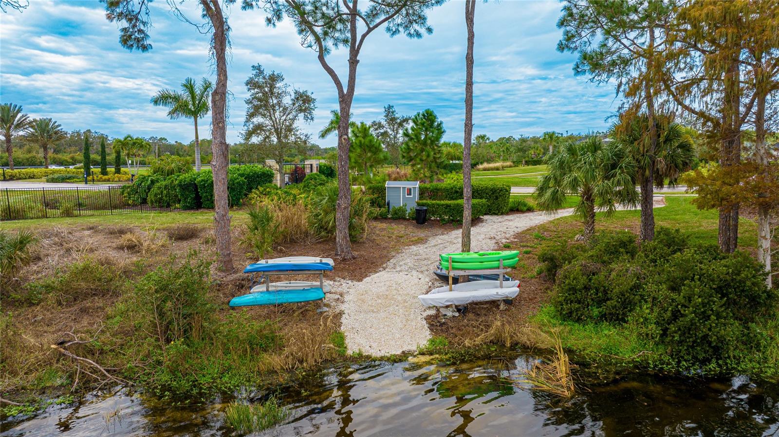 GRANDVIEW AT THE HEIGHTS - Residential Lease