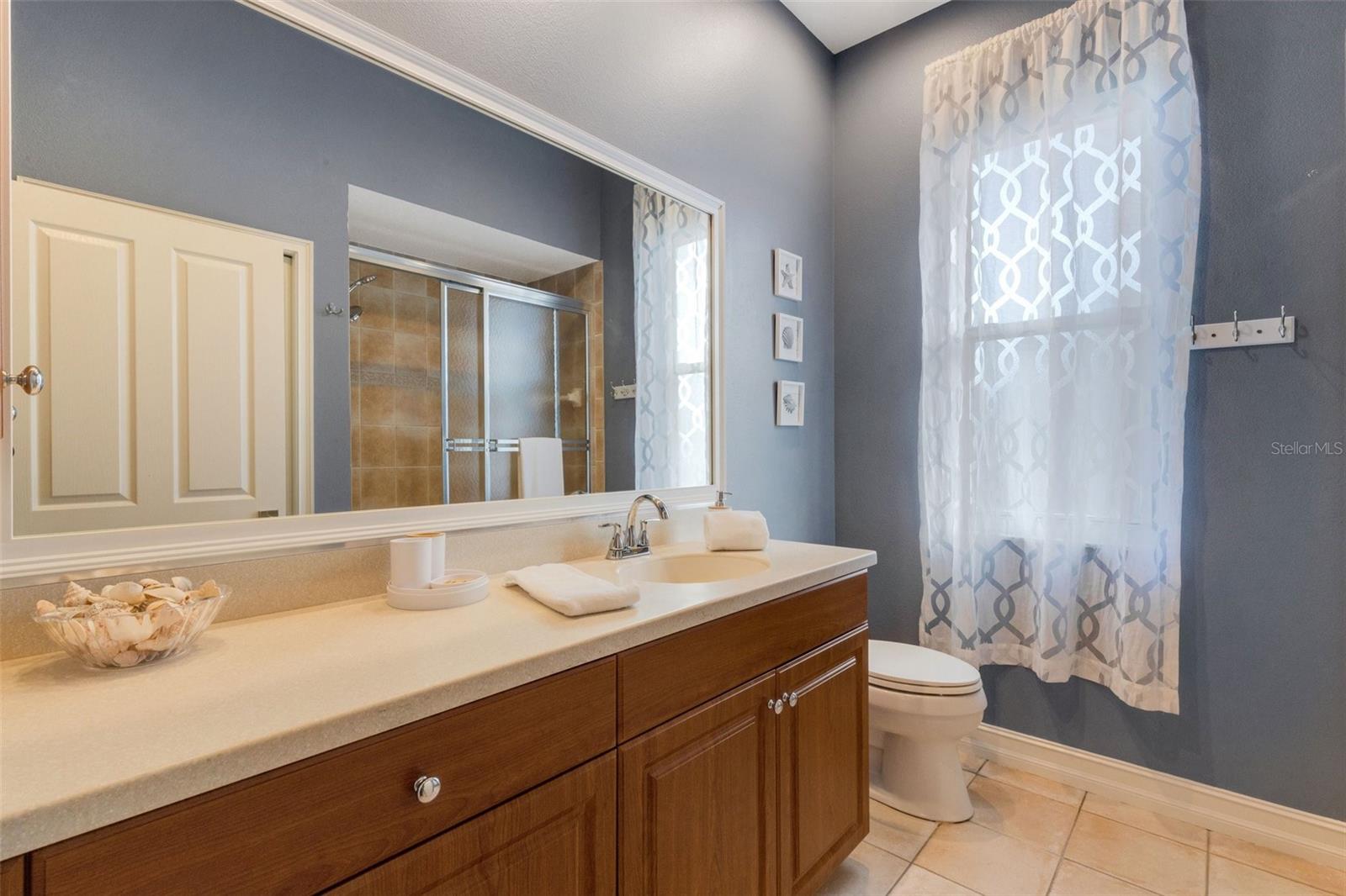 EDGEMONT - Residential Lease