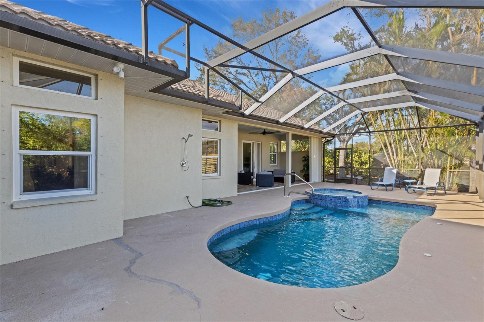 EDGEMONT - Residential Lease