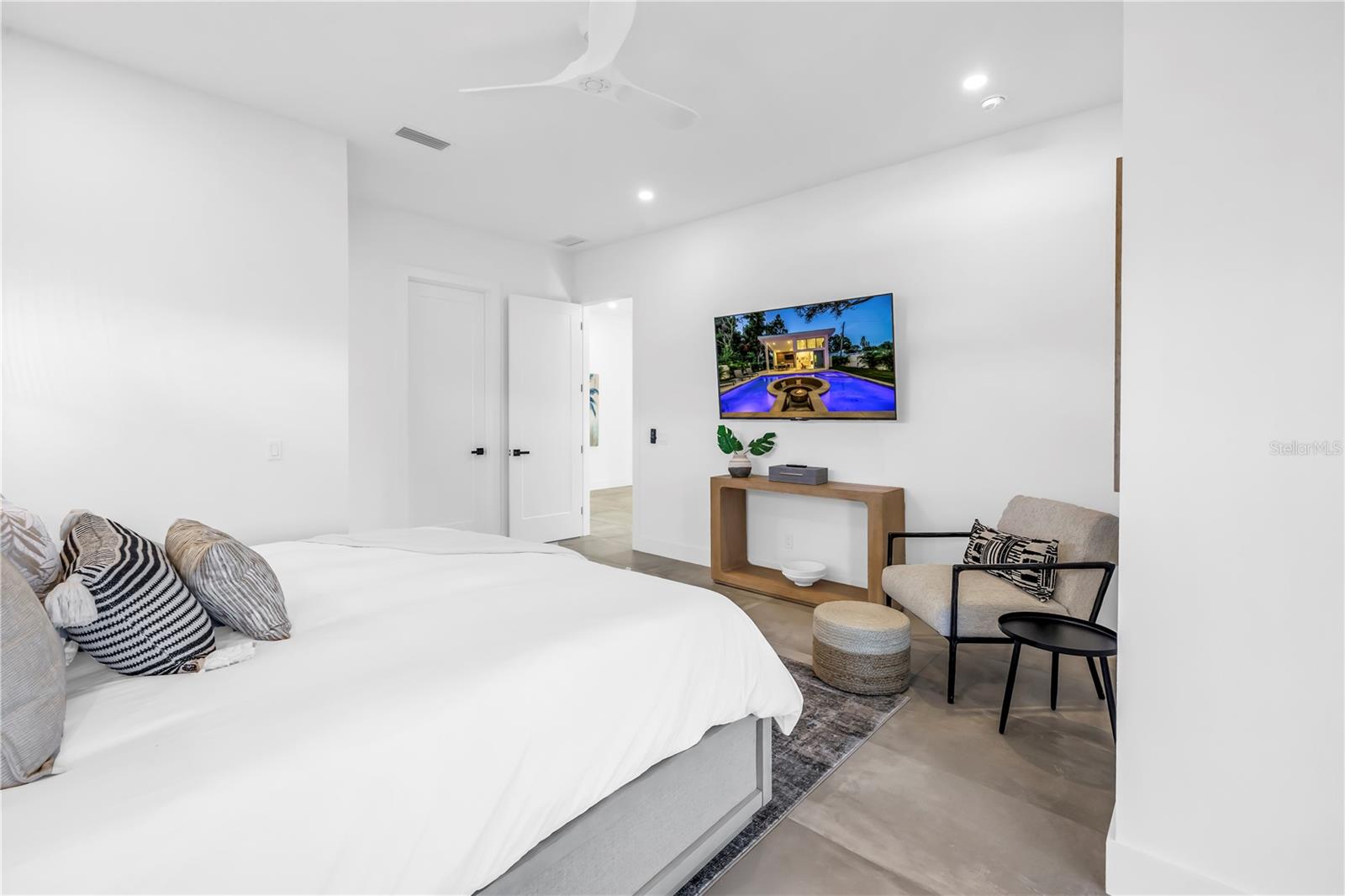 AKIN ACRES - Residential Lease