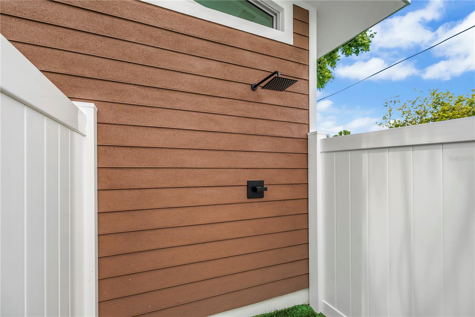 AKIN ACRES - Residential Lease