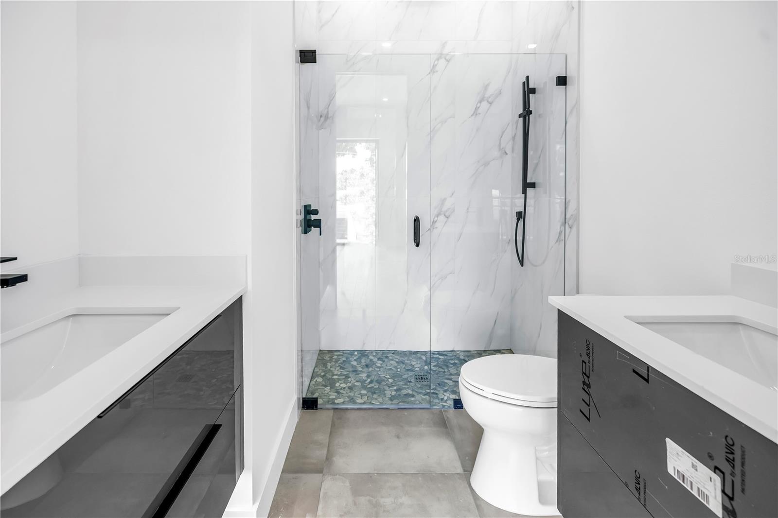 AKIN ACRES - Residential Lease