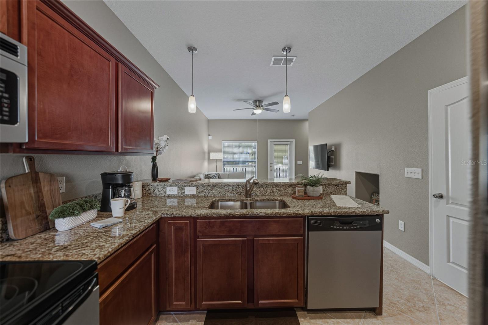 HAMMOCKS - Residential