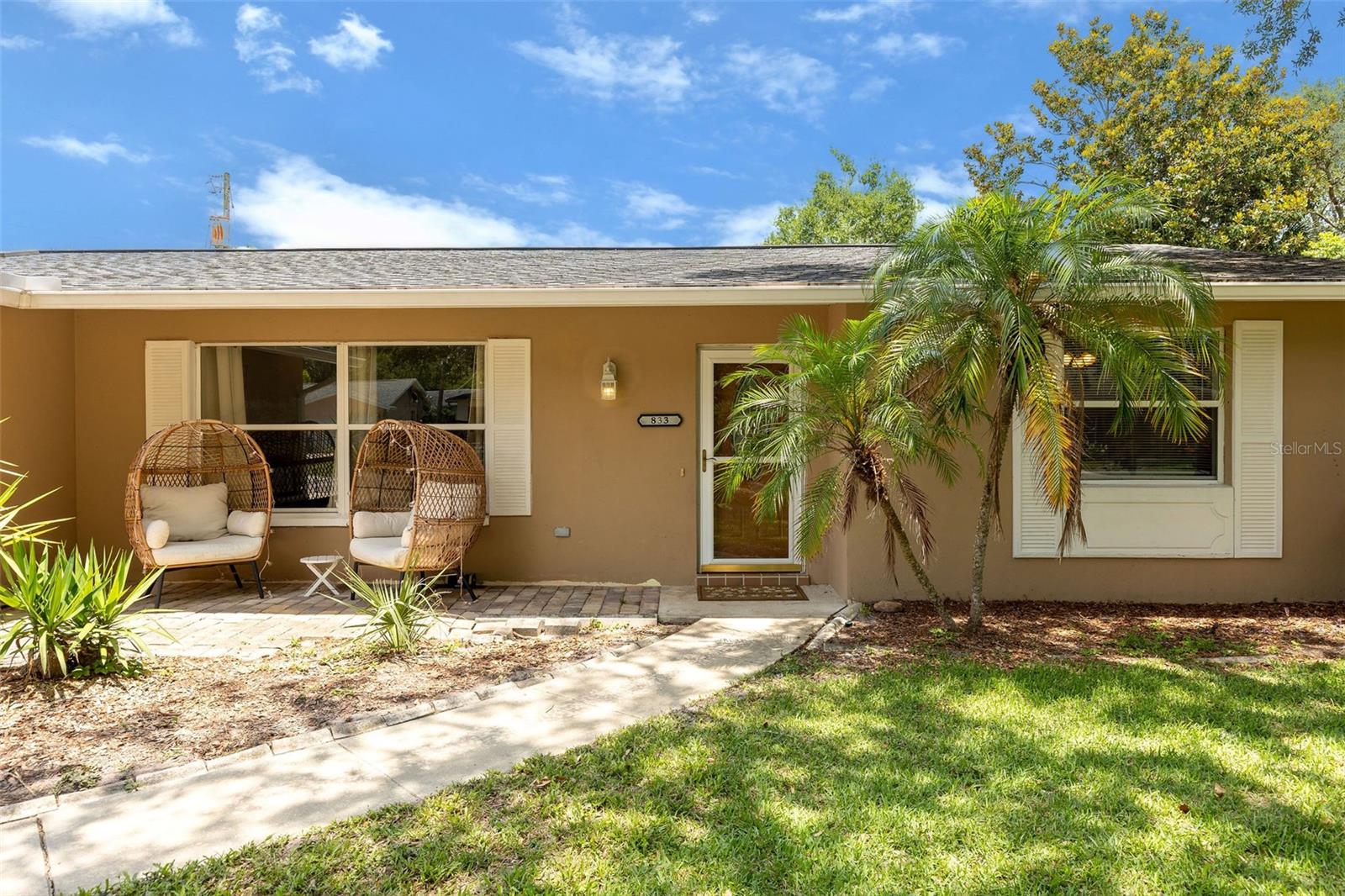 833 LUCERNE CIRCLE