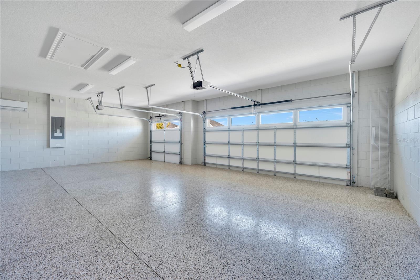 LAKE JAMES PH 4 - Residential