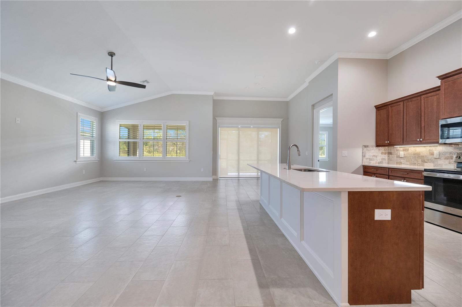 LAKE JAMES PH 4 - Residential