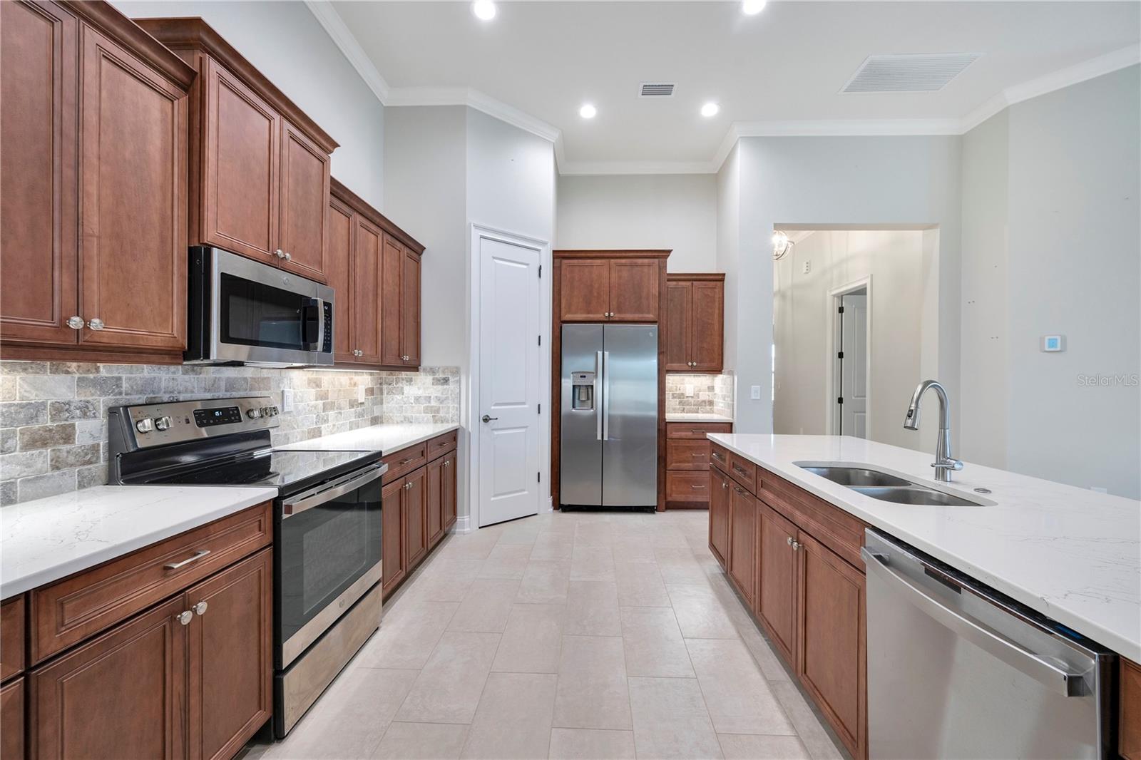 LAKE JAMES PH 4 - Residential