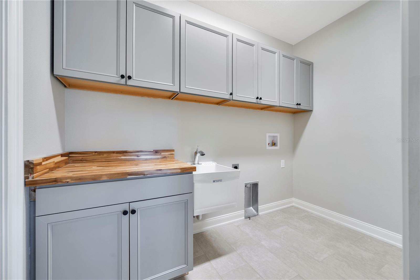 LAKE JAMES PH 4 - Residential