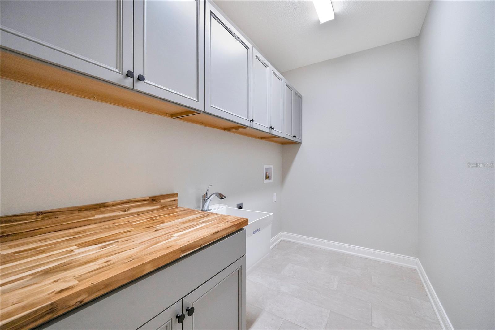 LAKE JAMES PH 4 - Residential