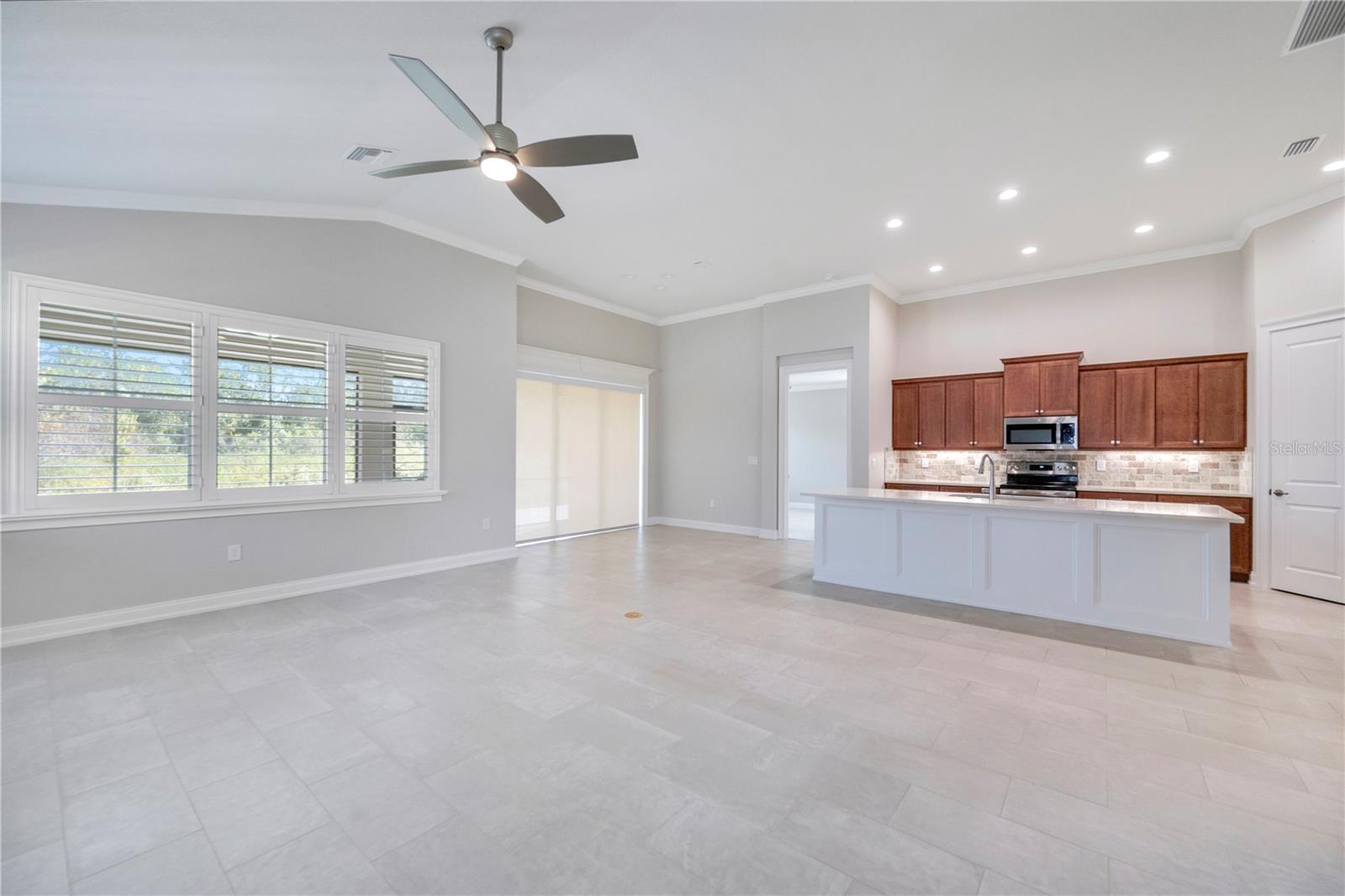 LAKE JAMES PH 4 - Residential