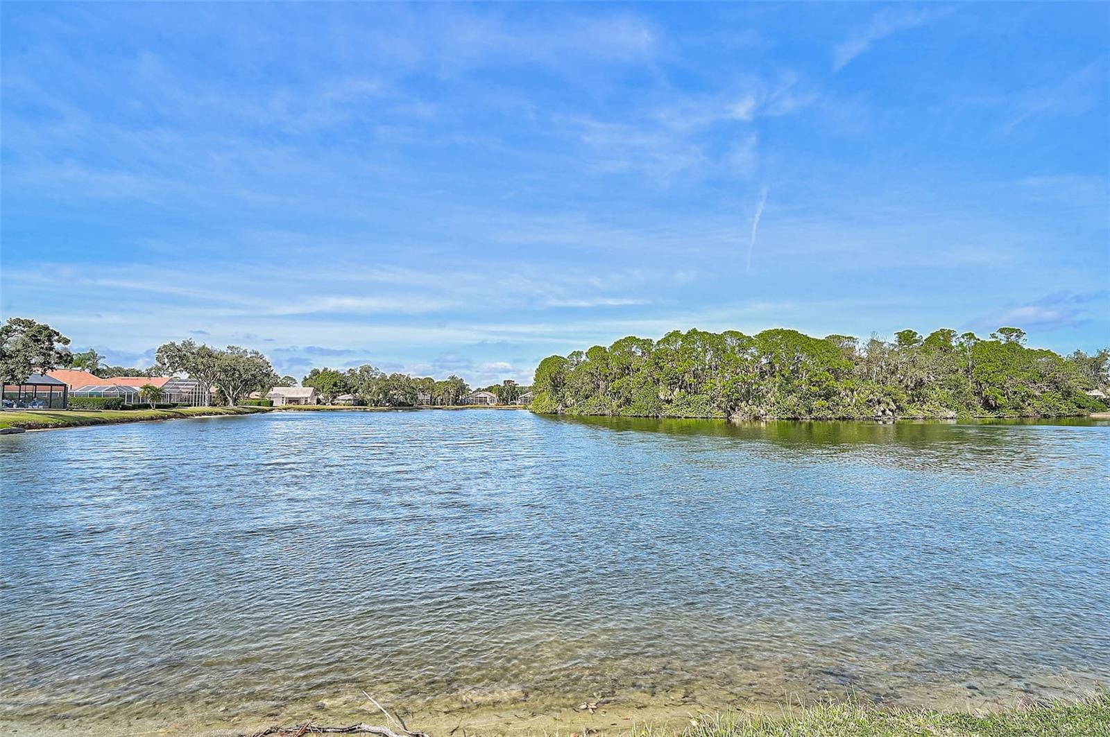 LINKS AT PALM-AIRE - Residential