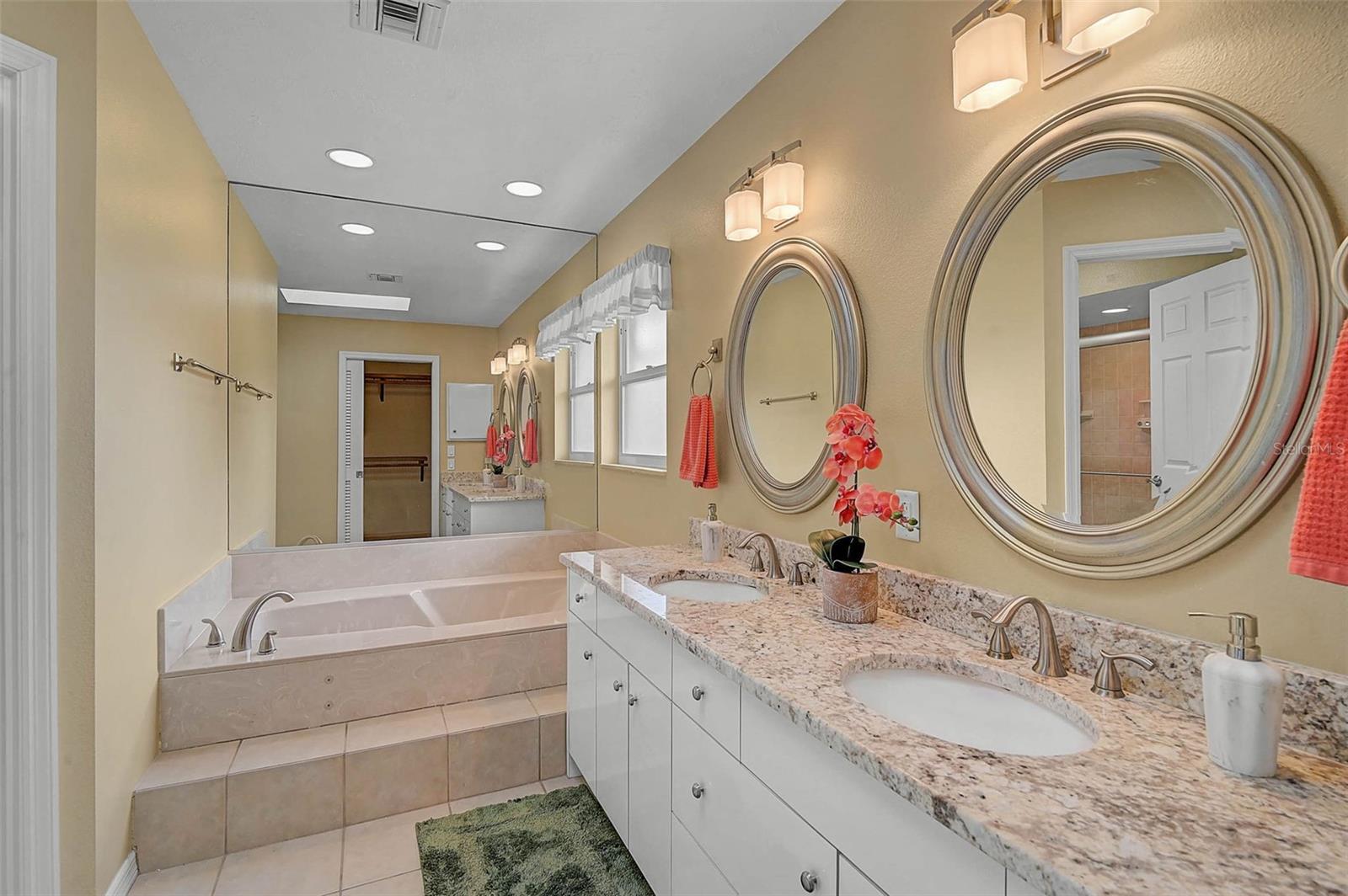 LINKS AT PALM-AIRE - Residential