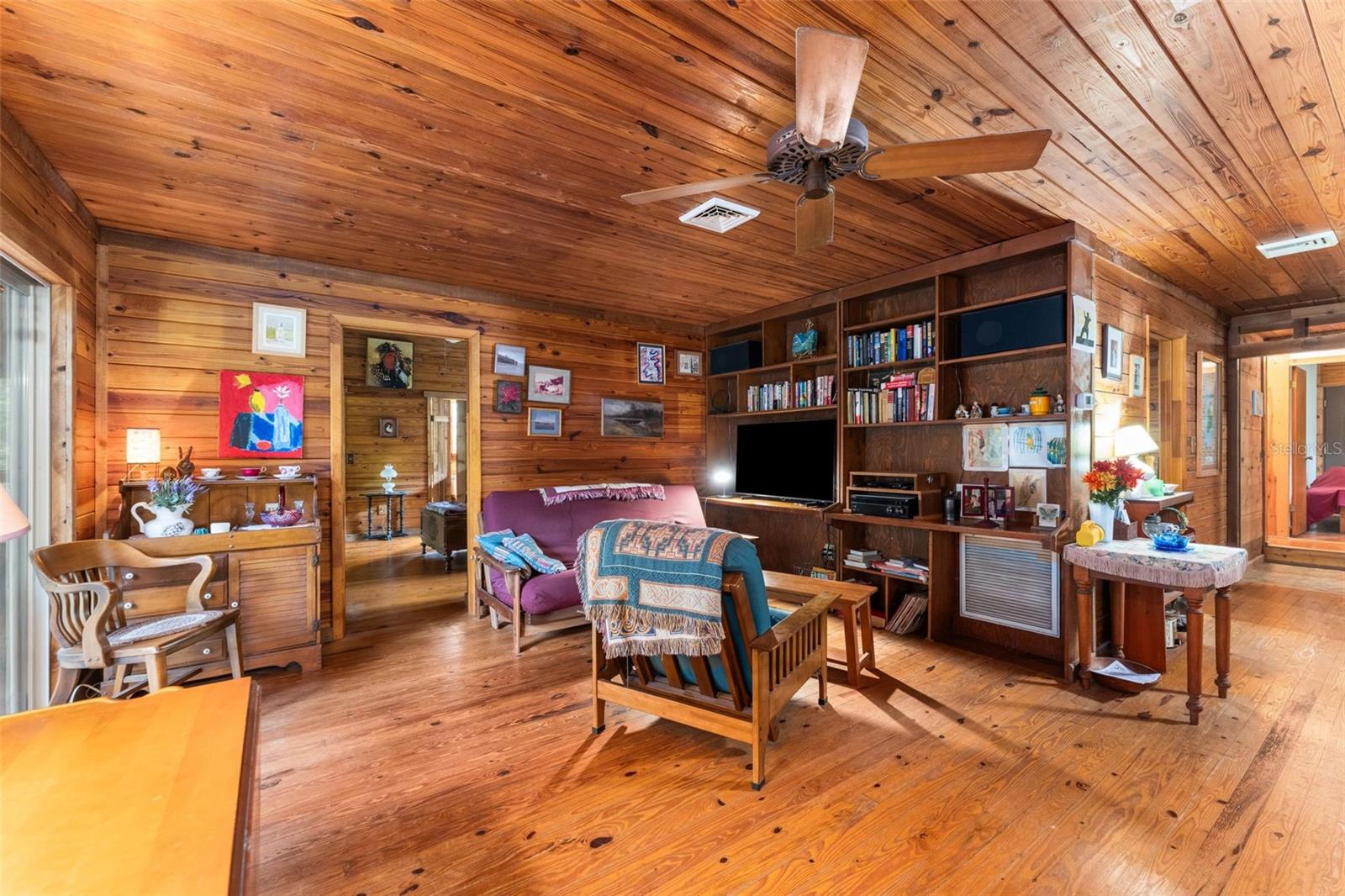 568 SW RATTLESNAKE GLEN