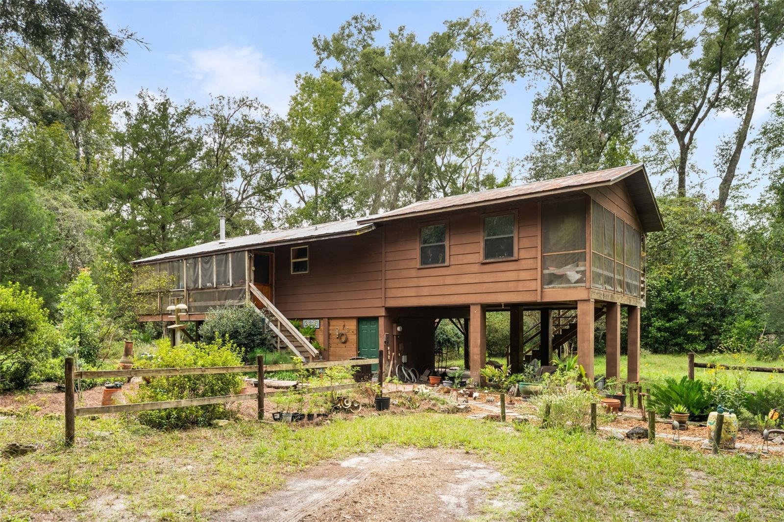 568 SW RATTLESNAKE GLEN