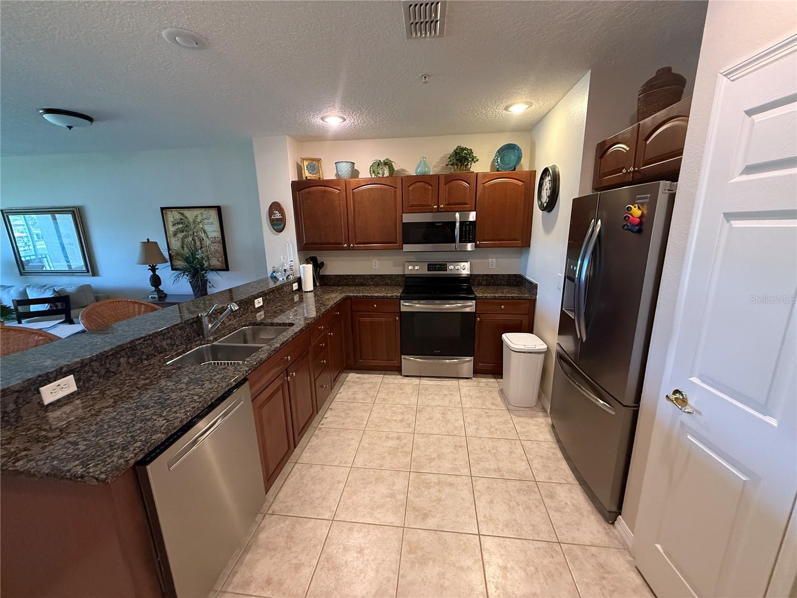 800 CANOPY WALK LANE 822