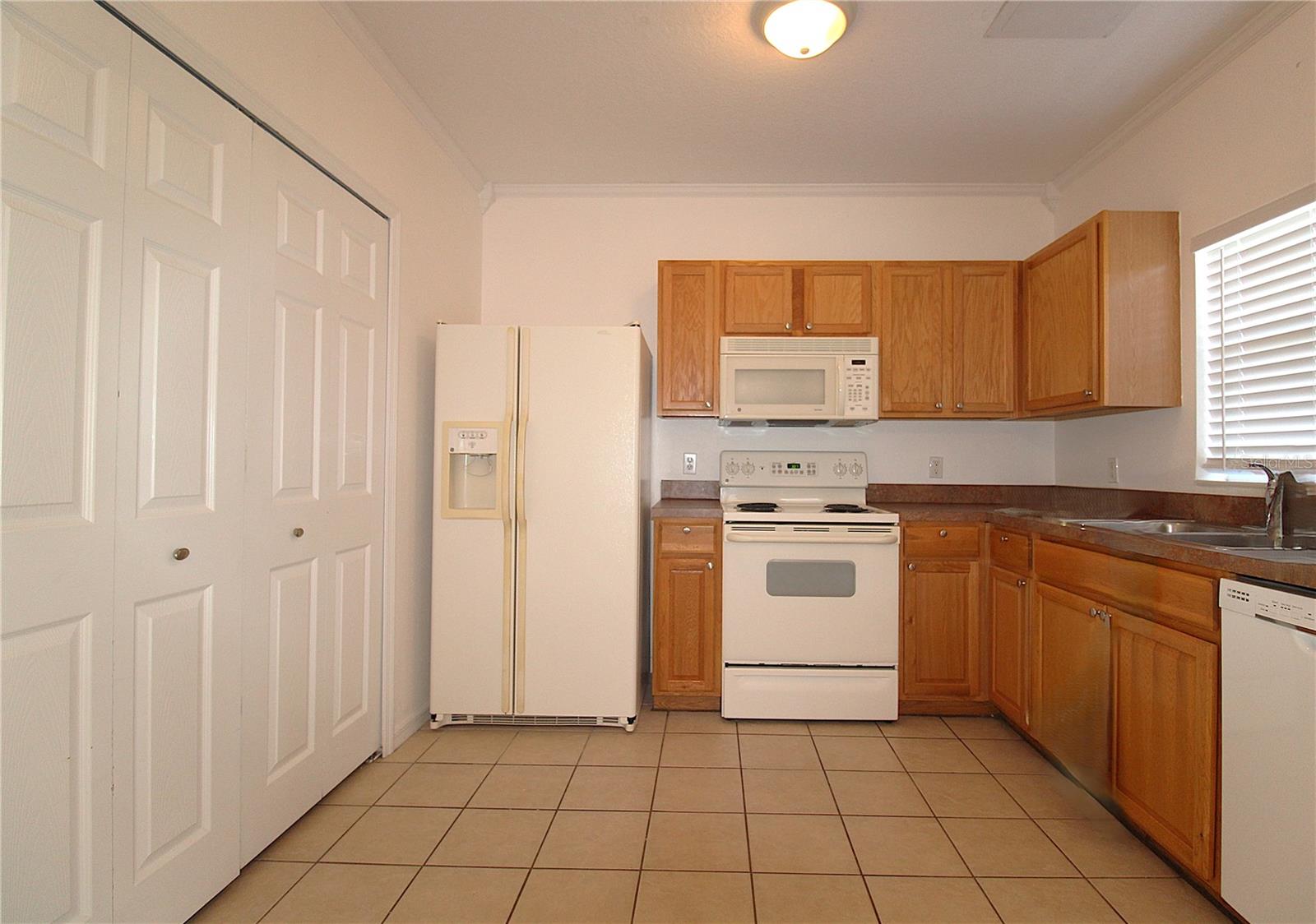 6209 FLAGFISH COURT 102