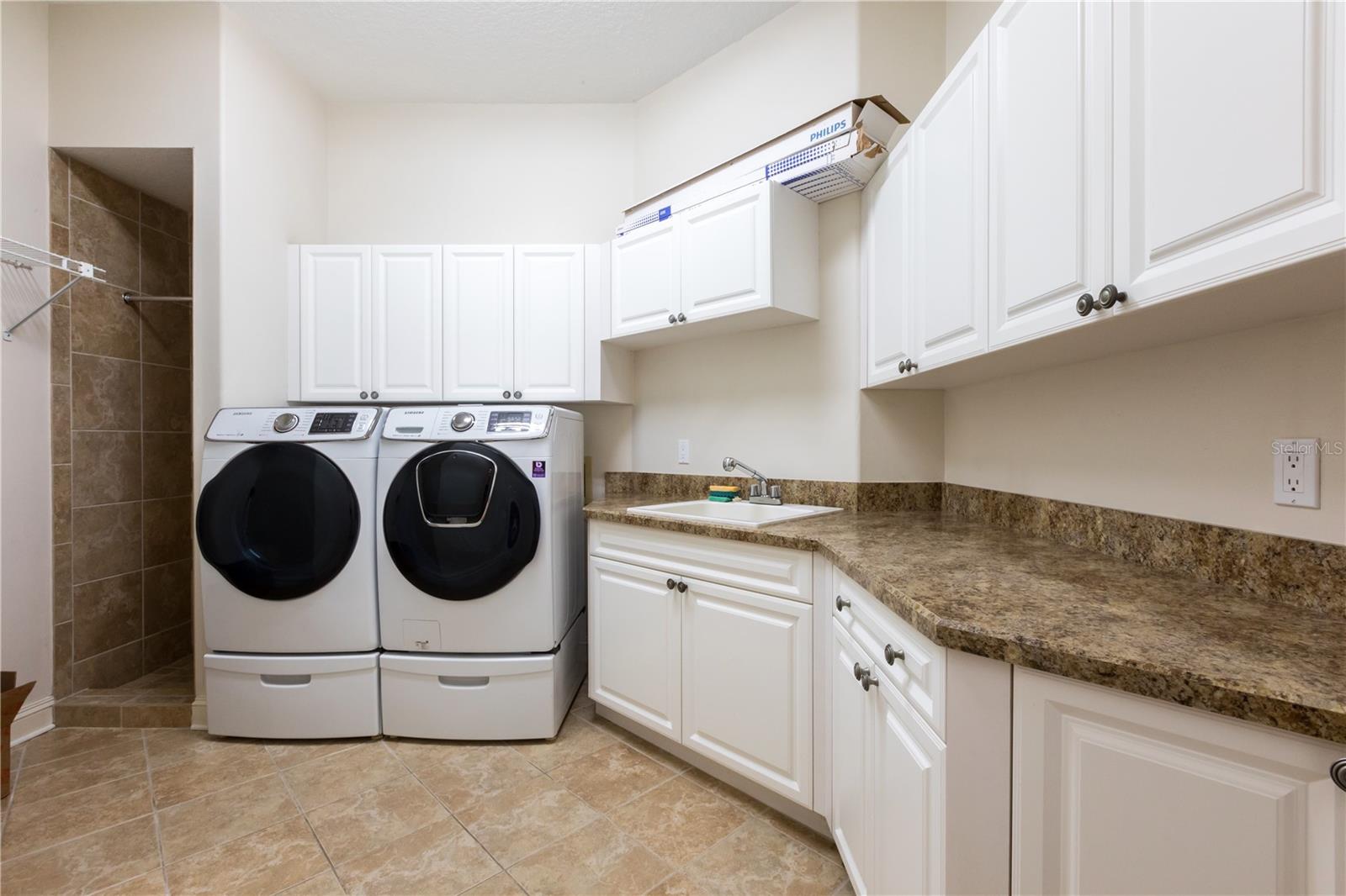 AVILA UNIT 4 - Residential