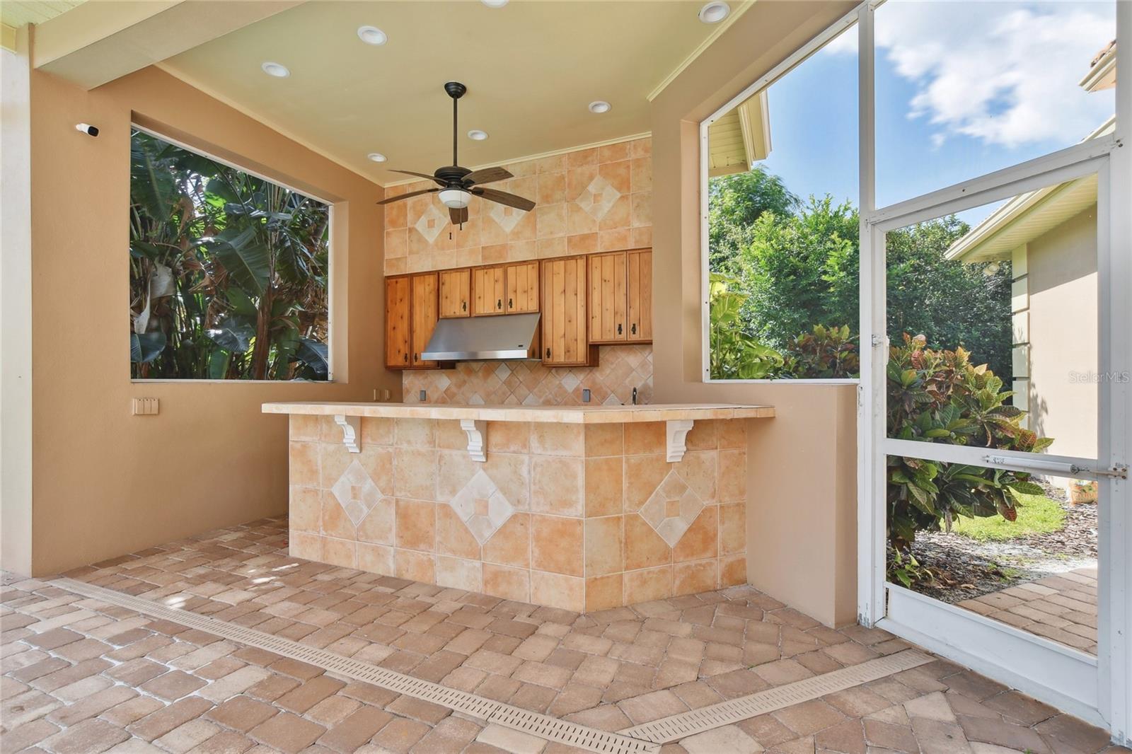 AVILA UNIT 4 - Residential