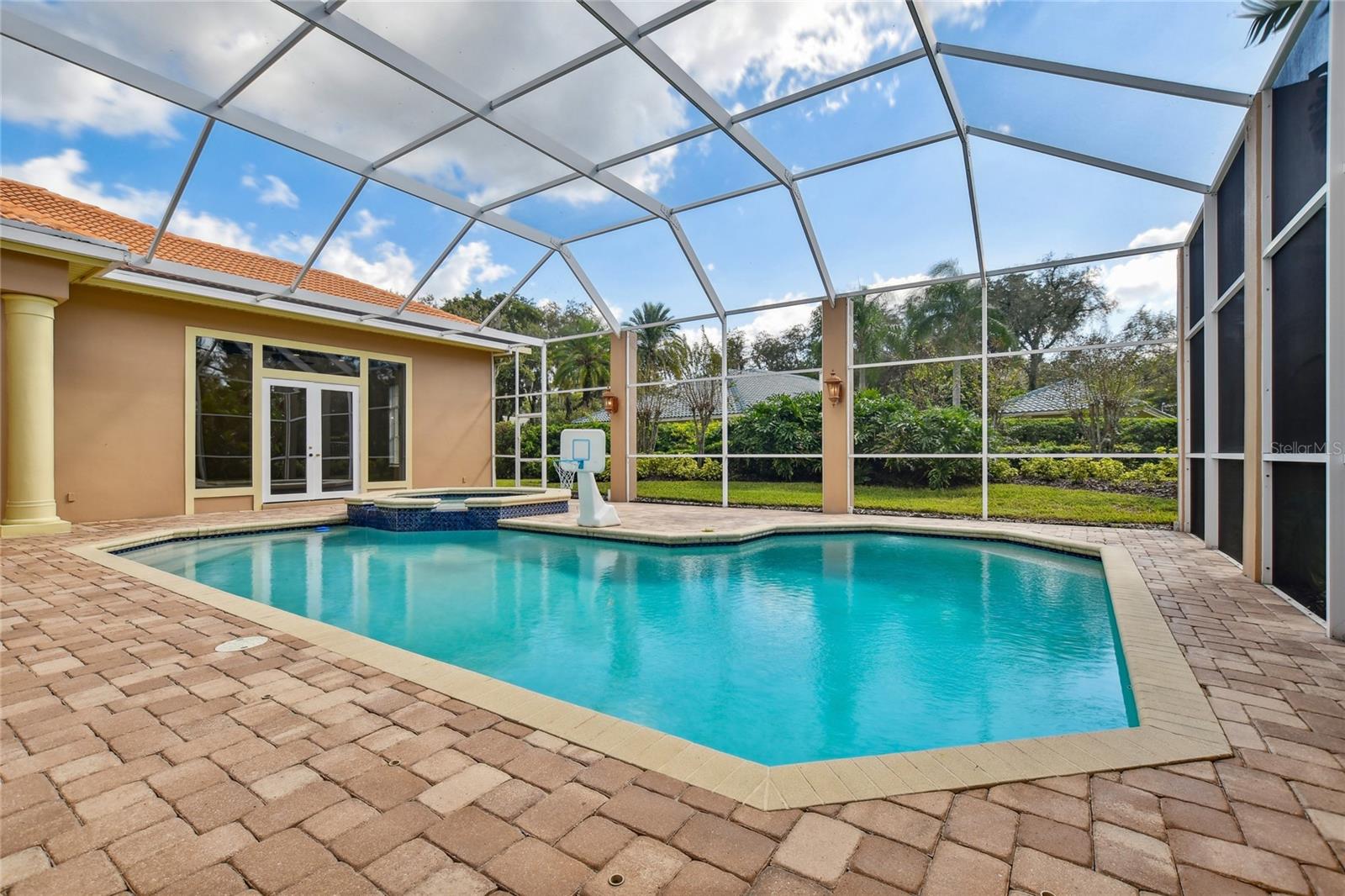 AVILA UNIT 4 - Residential