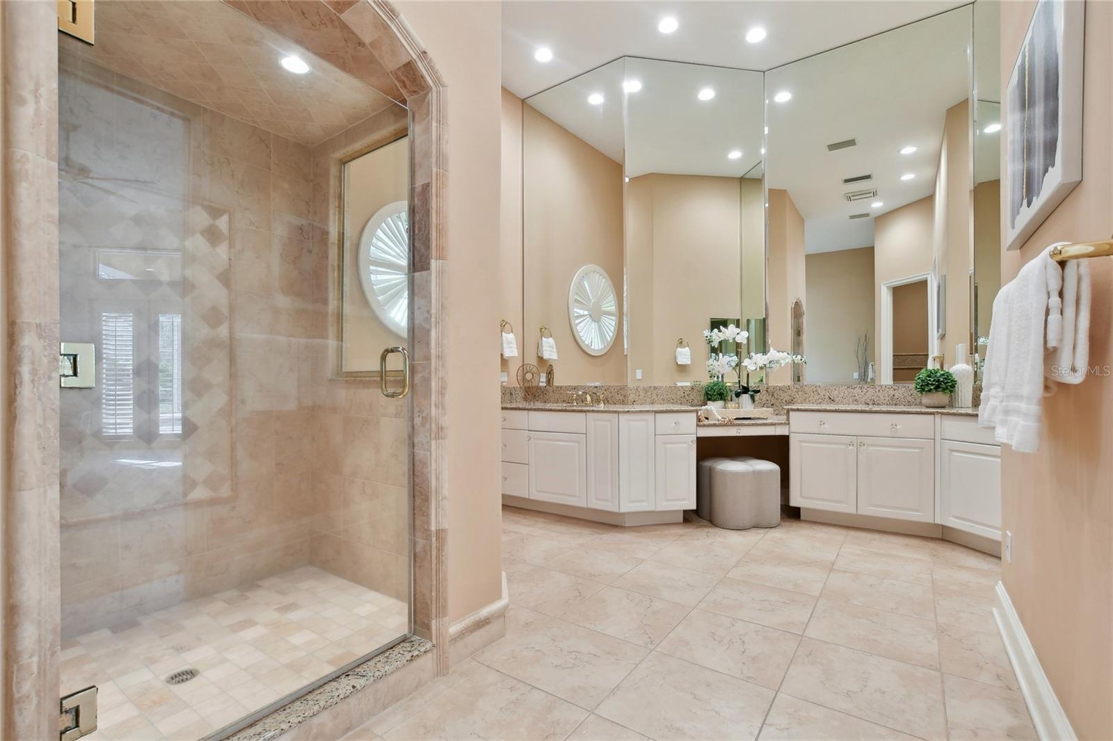 AVILA UNIT 4 - Residential