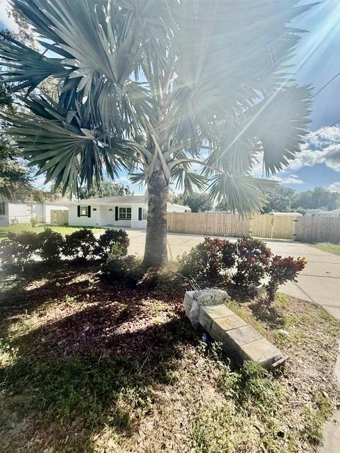 Photo of 2535 Jungle Street, Lakeland, FL 33801 (MLS # TB8441899)