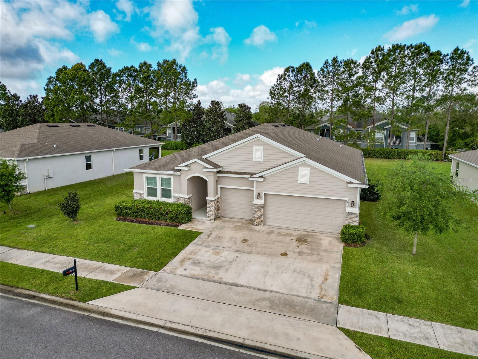 5718 SW 50TH COURT