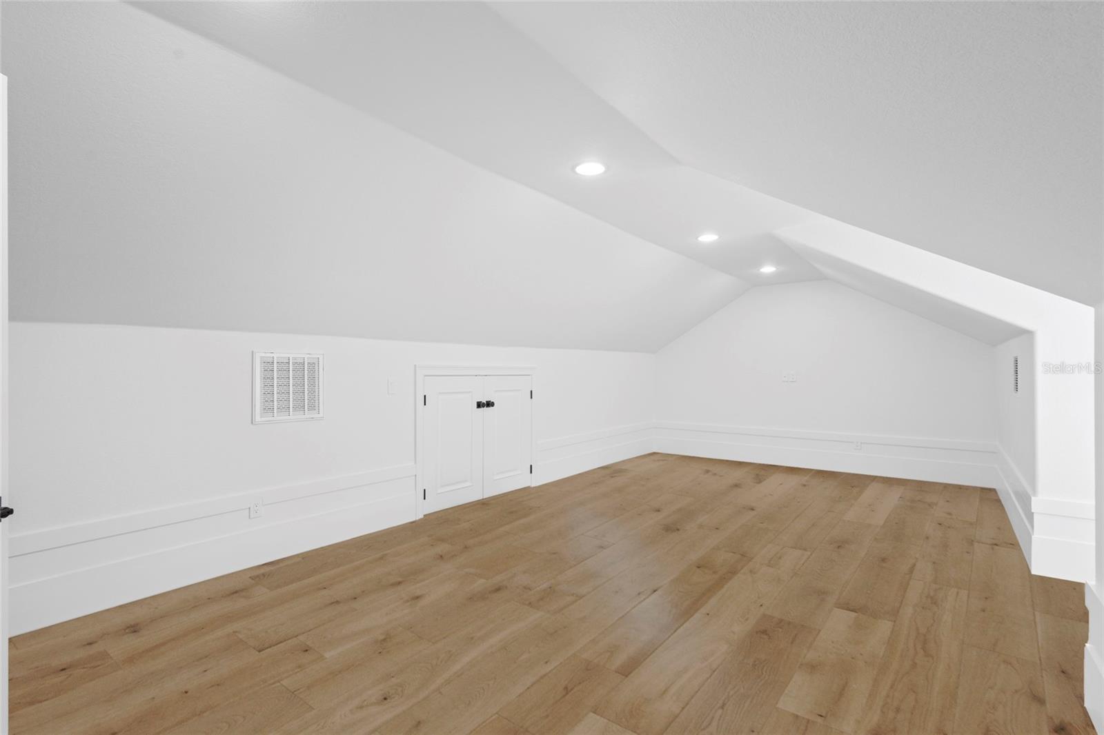 KEENES POINTE 46/104 - Residential