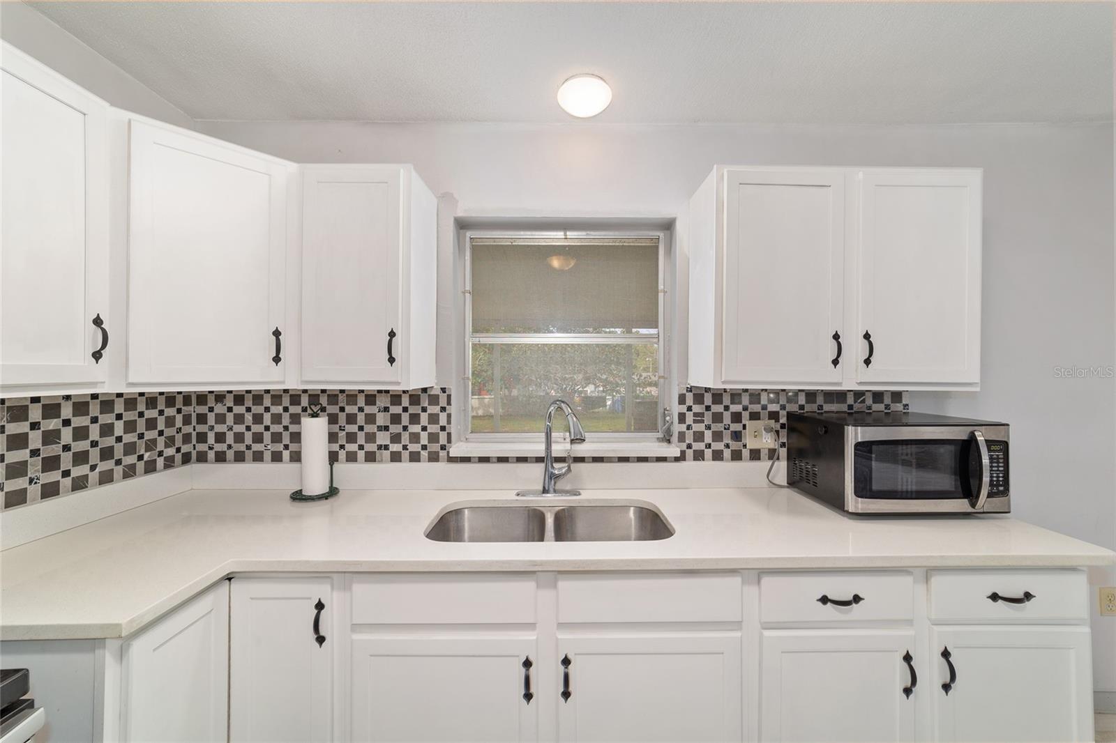 2904 NE 25TH COURT
