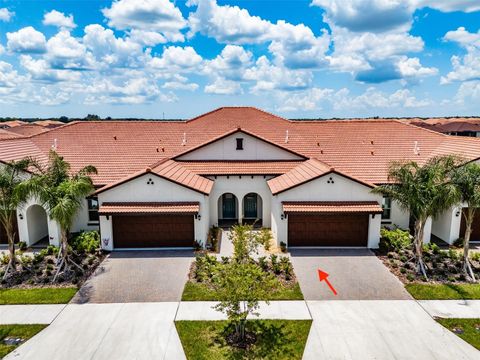 A home in WIMAUMA