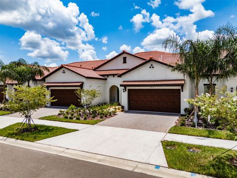 A home in WIMAUMA