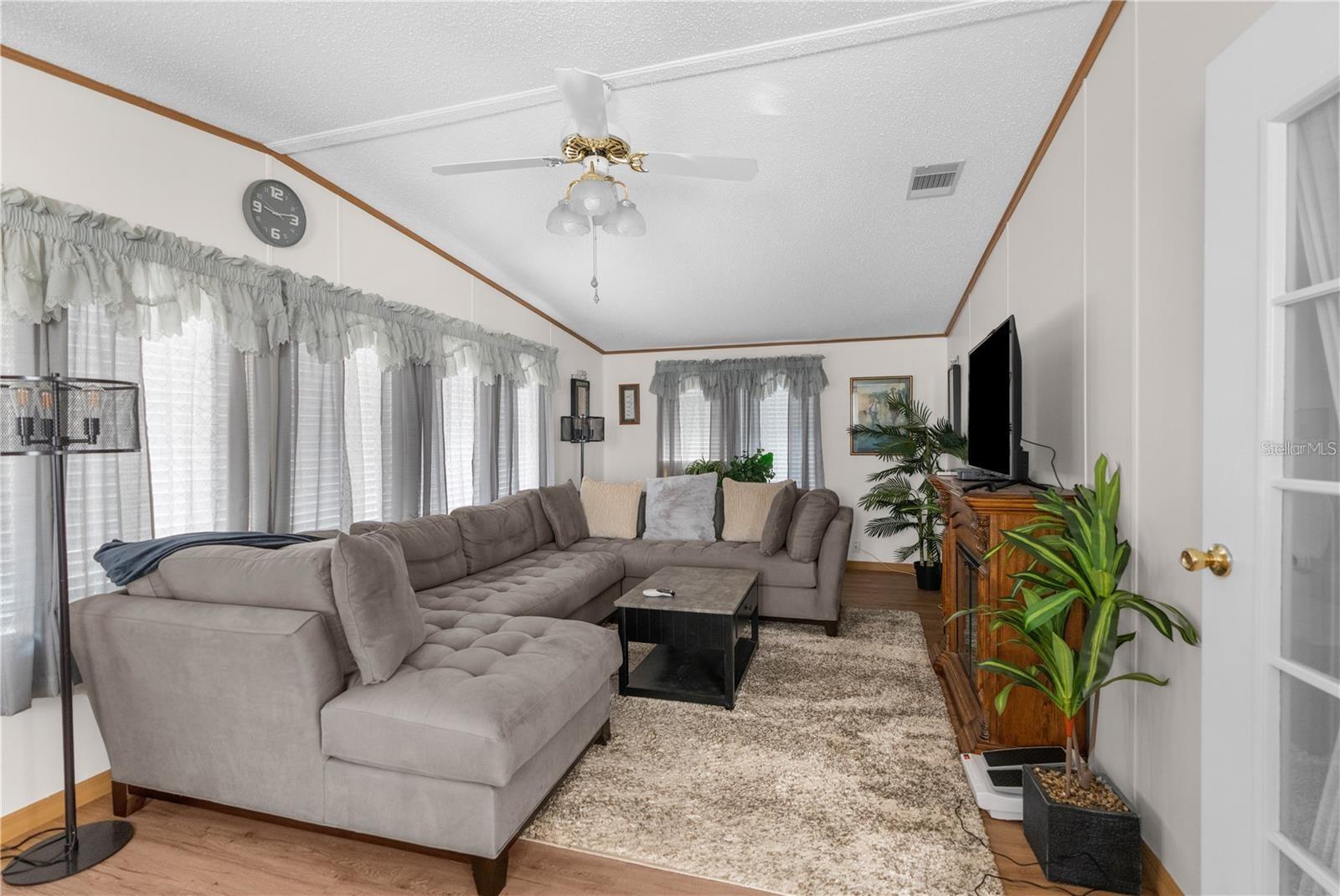 BROOKRIDGE COMM - Residential