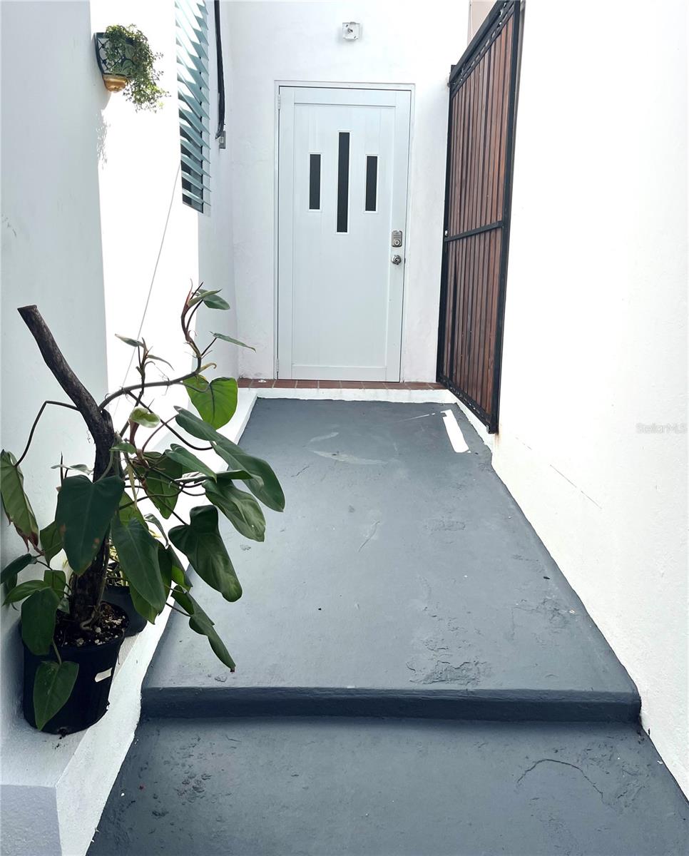 VILLA PALMERAS - Residential Lease