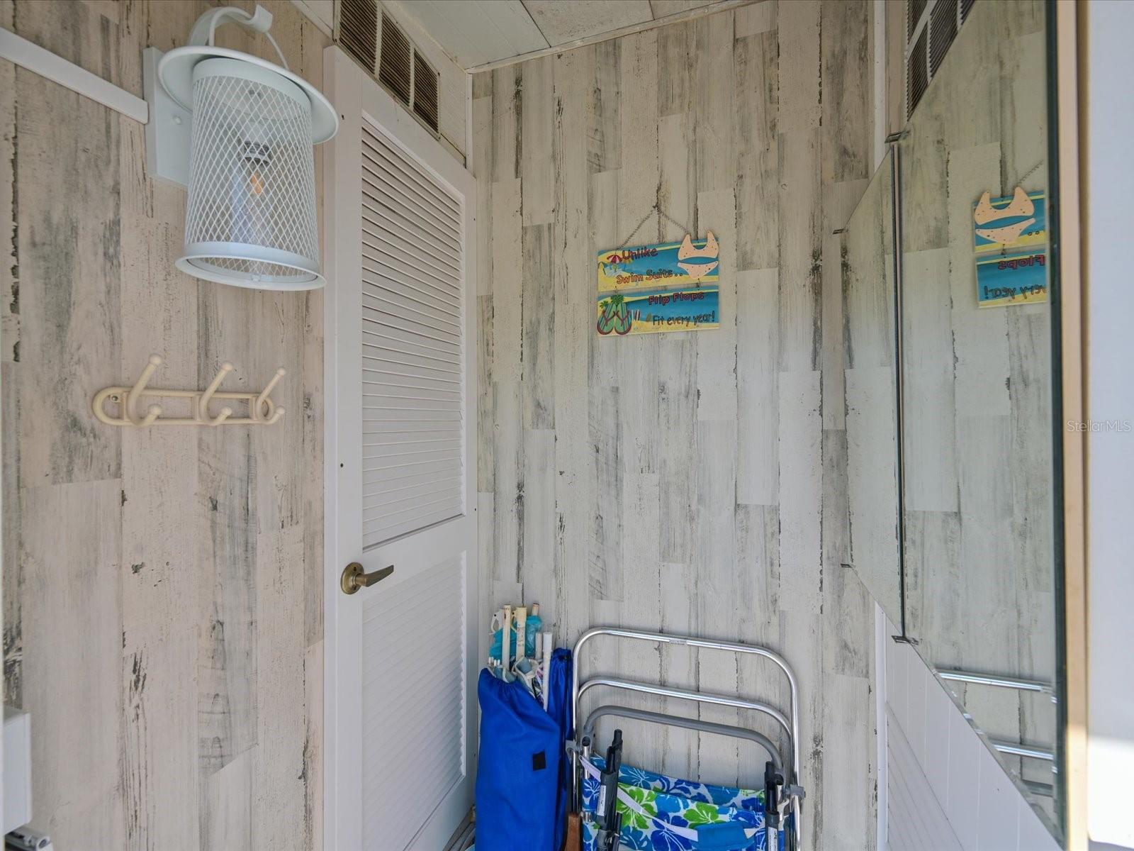 PALMA SOLA SHORES - Residential