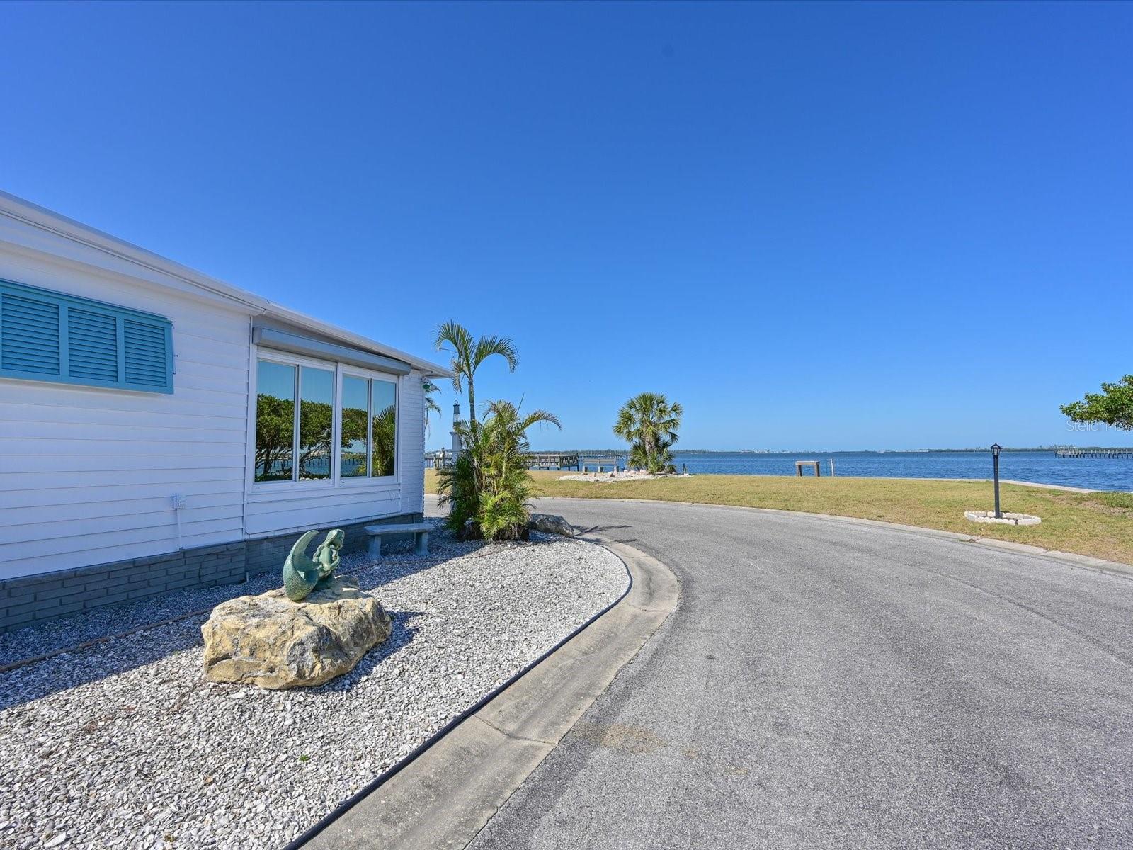 PALMA SOLA SHORES - Residential