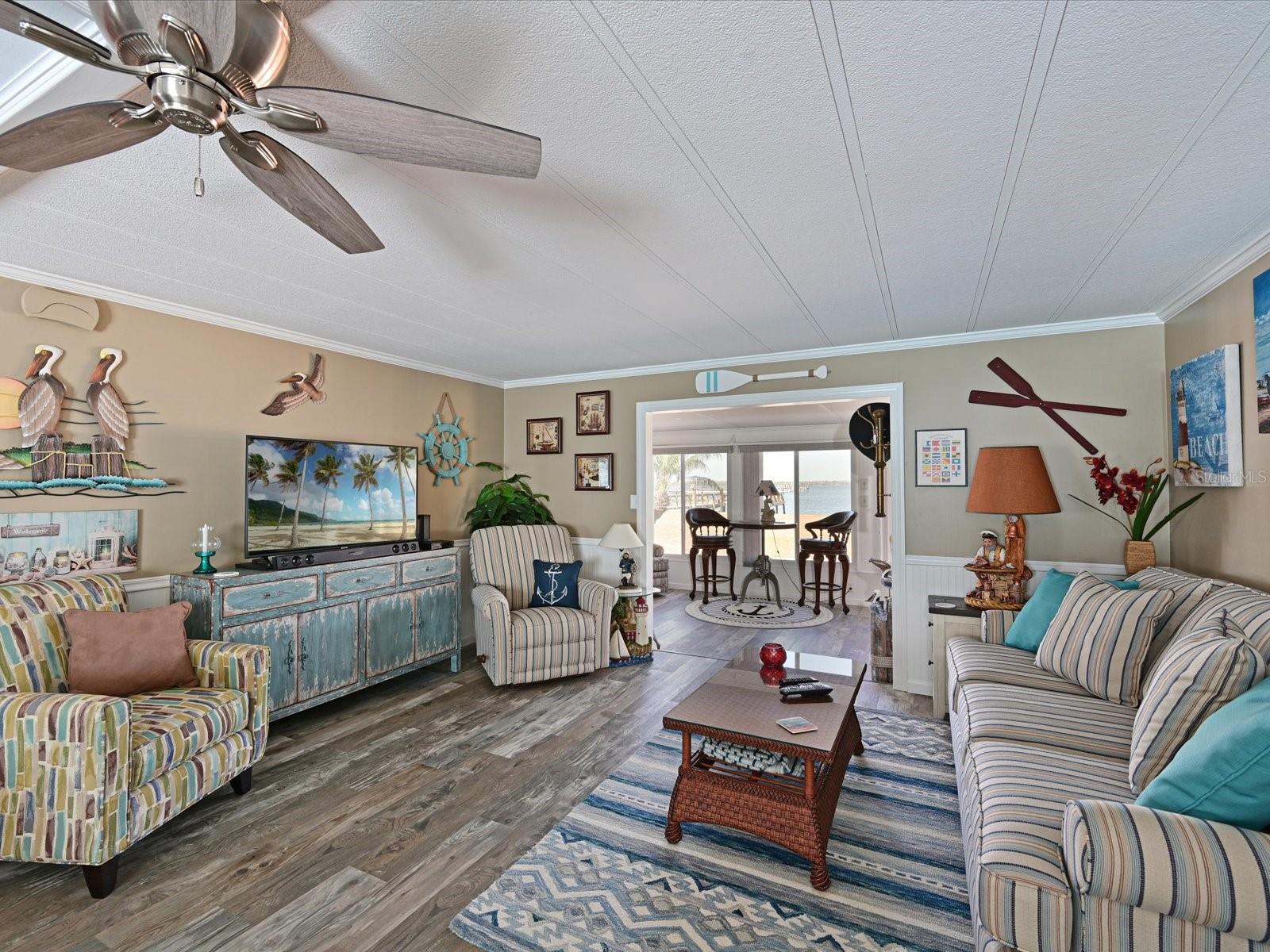 PALMA SOLA SHORES - Residential