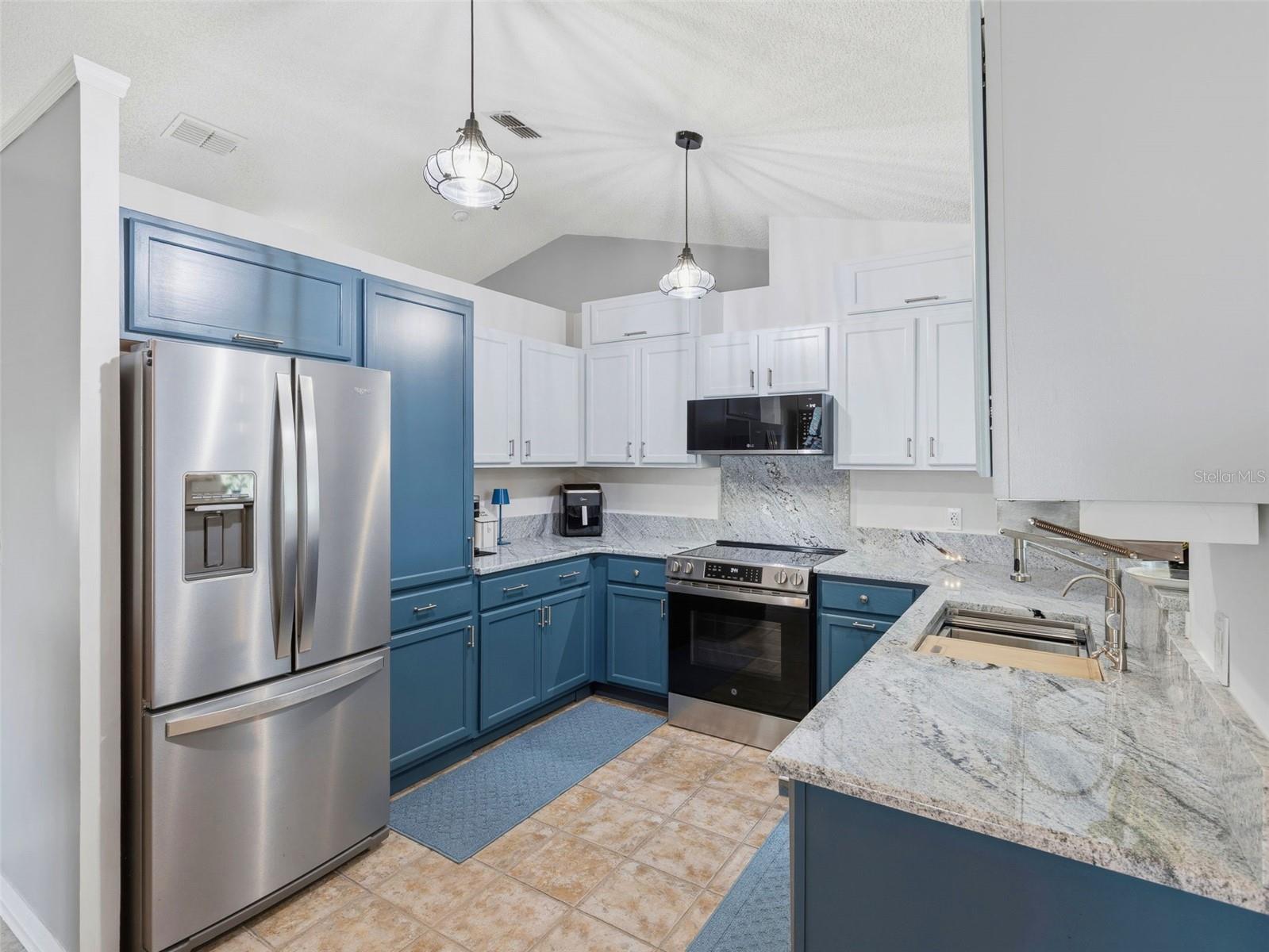 SPRING HILL - Residential