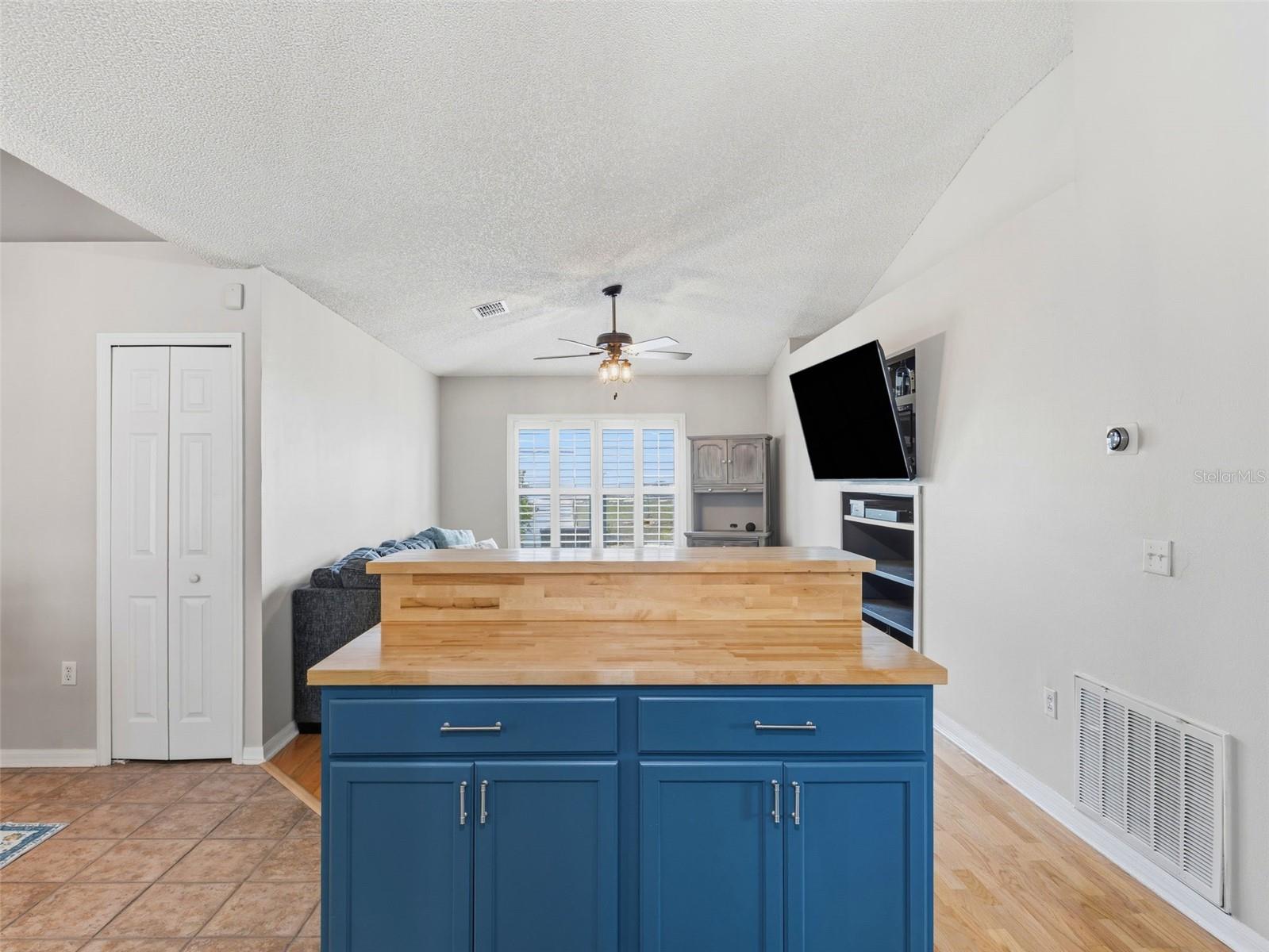 SPRING HILL - Residential