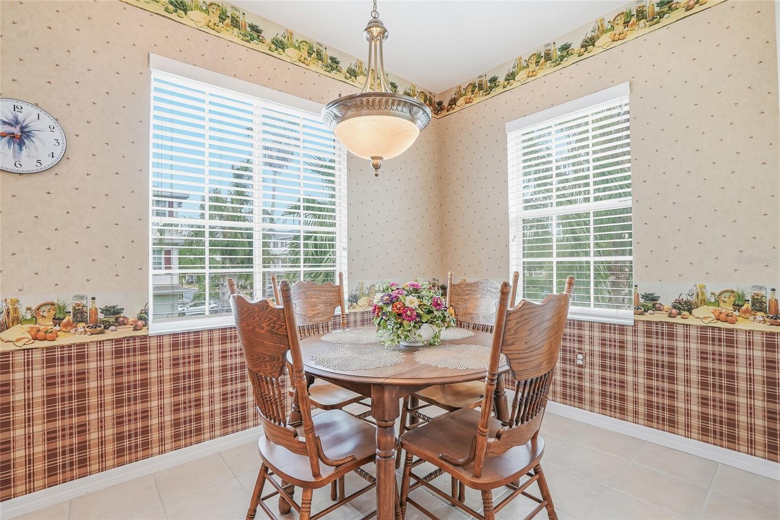 RIVERBAY TWNHMS PH ONE - Residential