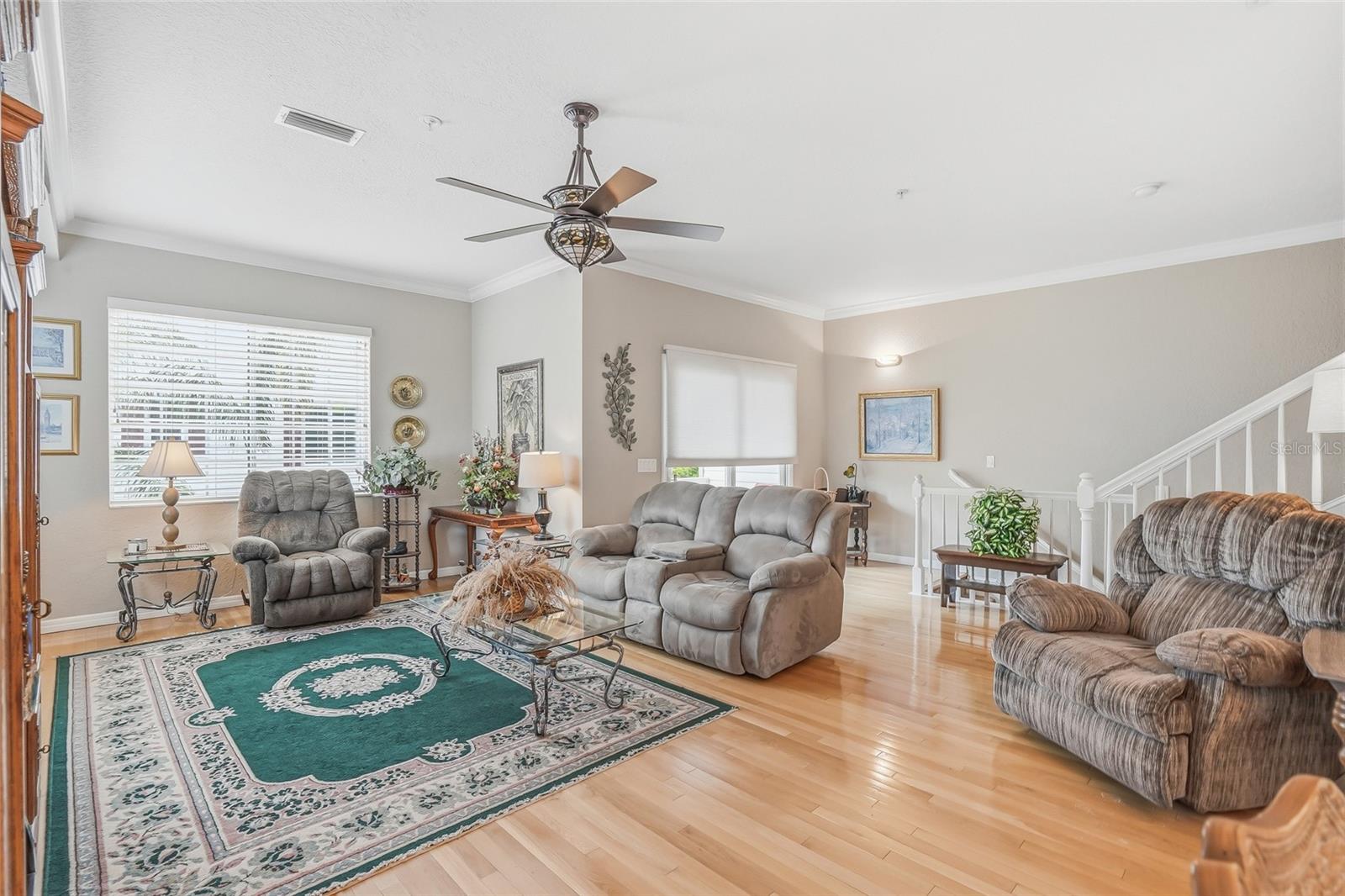 RIVERBAY TWNHMS PH ONE - Residential