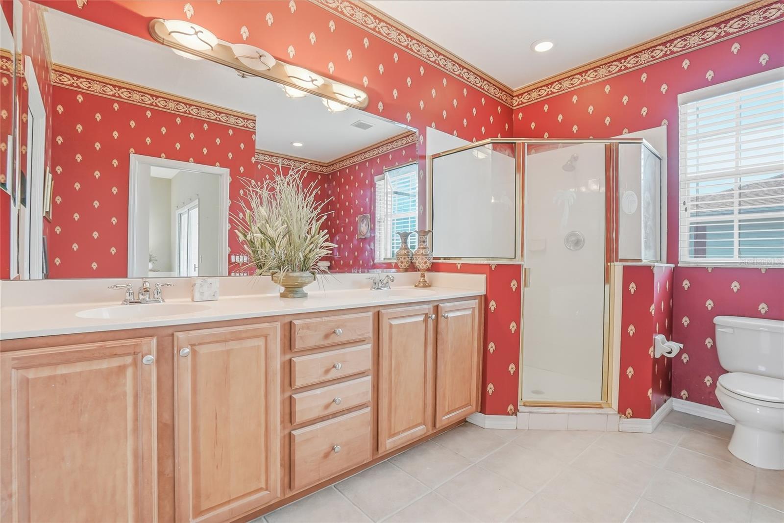 RIVERBAY TWNHMS PH ONE - Residential