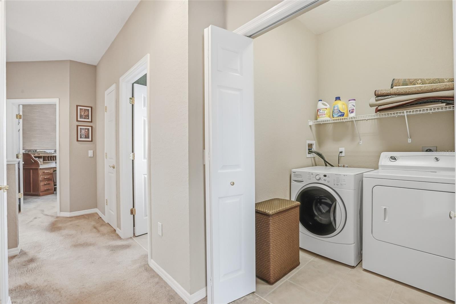 RIVERBAY TWNHMS PH ONE - Residential