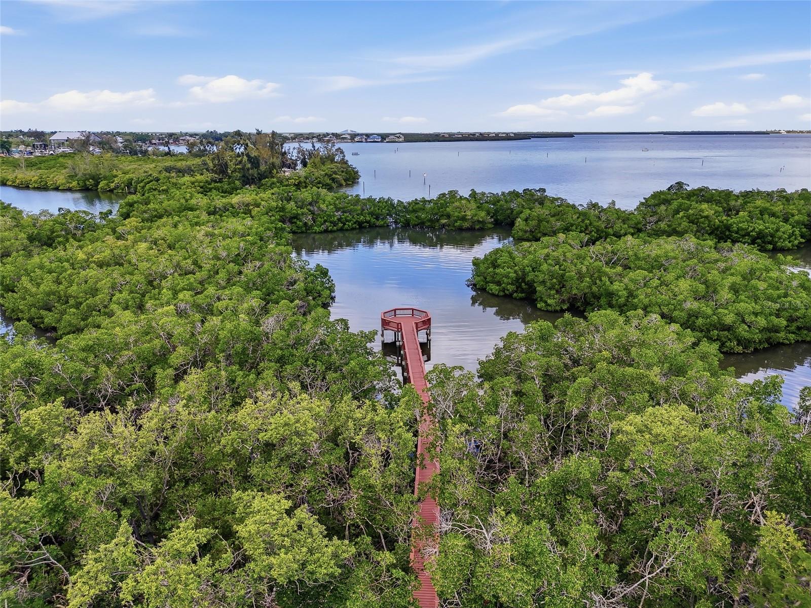 RIVERBAY TWNHMS PH ONE - Residential