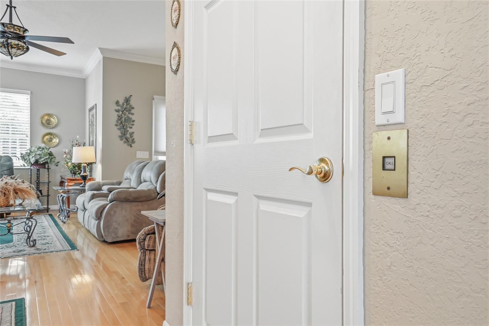 RIVERBAY TWNHMS PH ONE - Residential